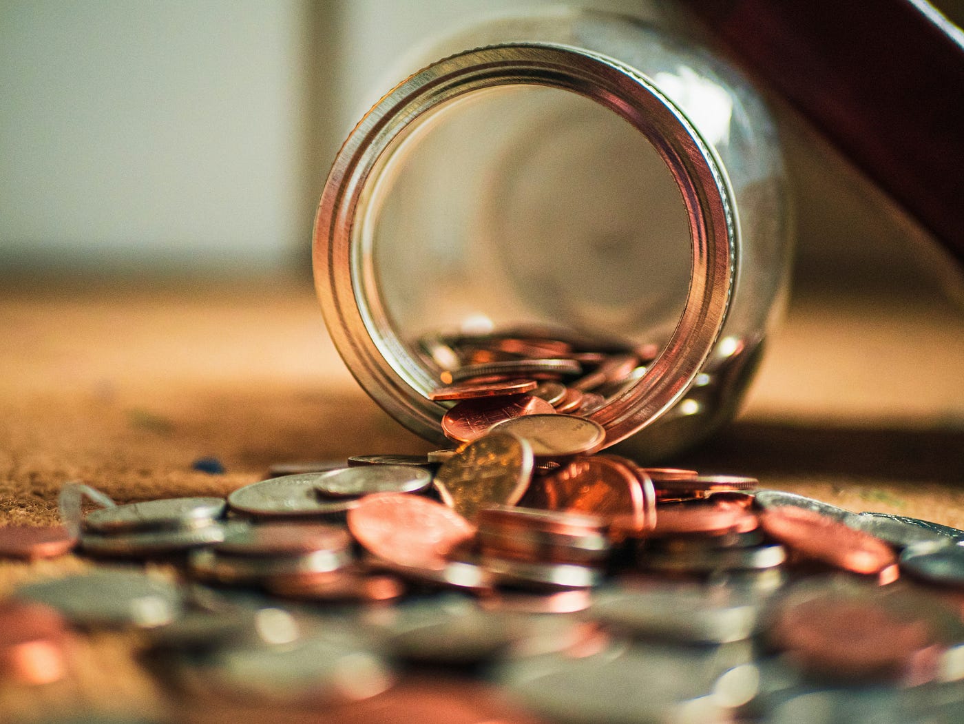 1400x1051 It's Not Your Budget, It's Your Brain: 5 Mind Hacks for Saving Money.