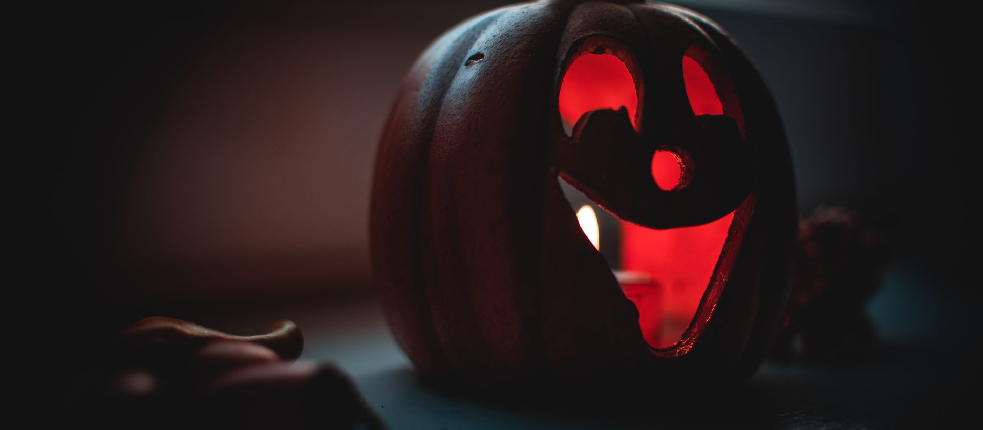 1920x840 Halloween MacBook Wallpaper 2026