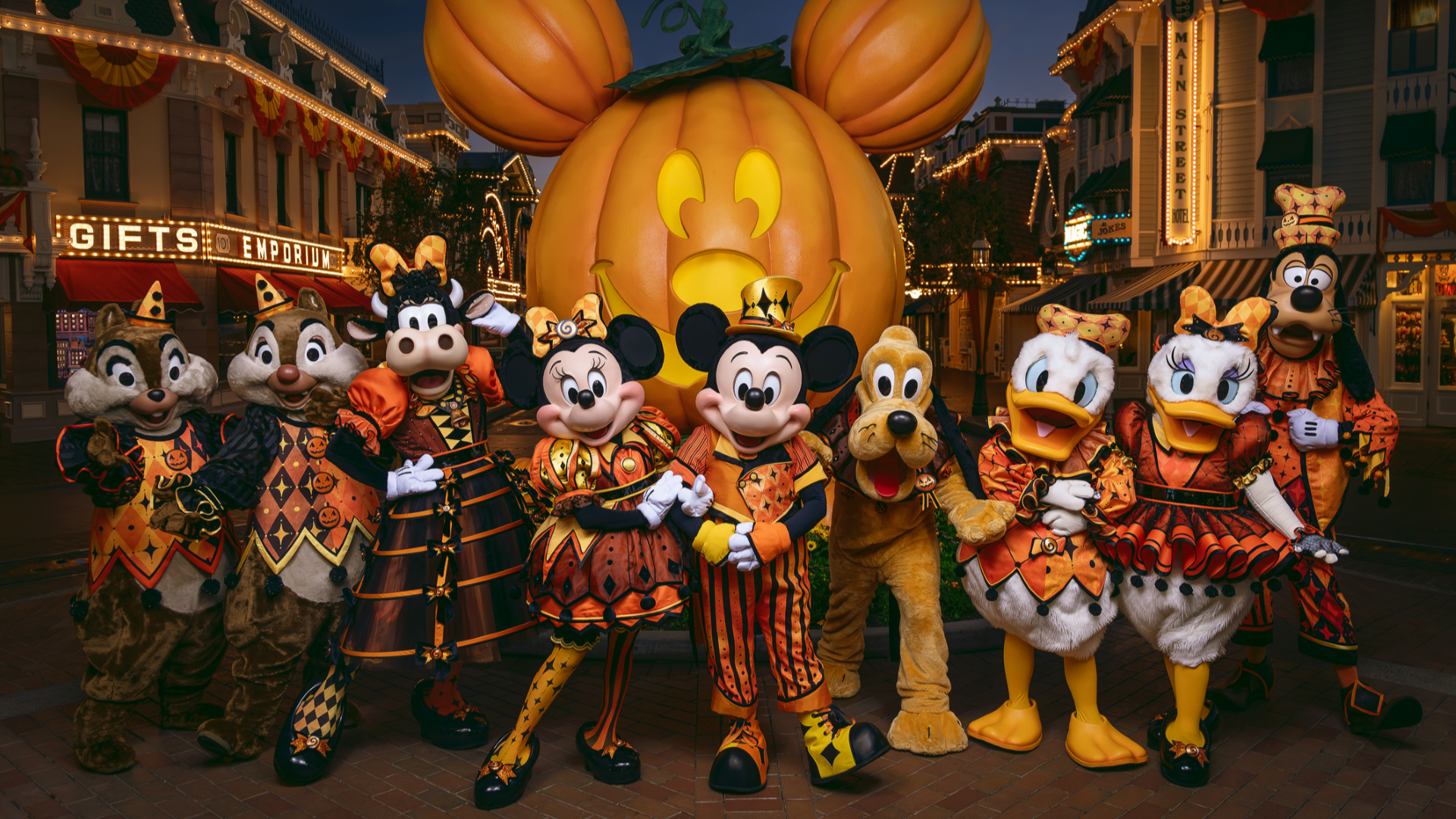 1920x1080 Halloween at Disneyland: Fall Fun and Celebrations