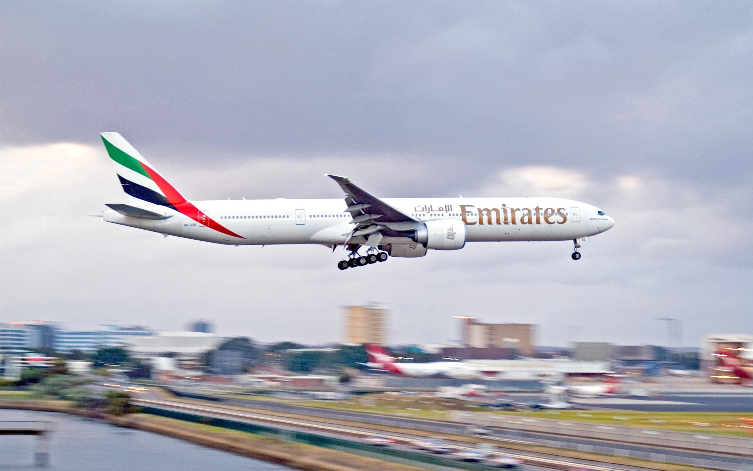 2560x1600 Phone wallpaper: Plane, Boeing, Emirates, Airplane, Sky, Miscellanea, Miscellaneous, Flight 149122