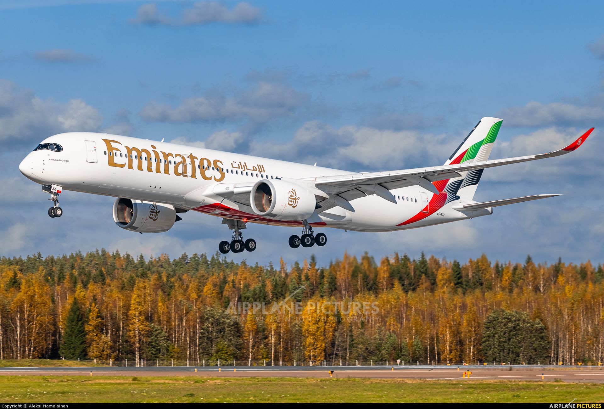 1920x1300 Emirates Airlines Airbus A350 900 A6 EXK At Helsinki HEL / EFHK