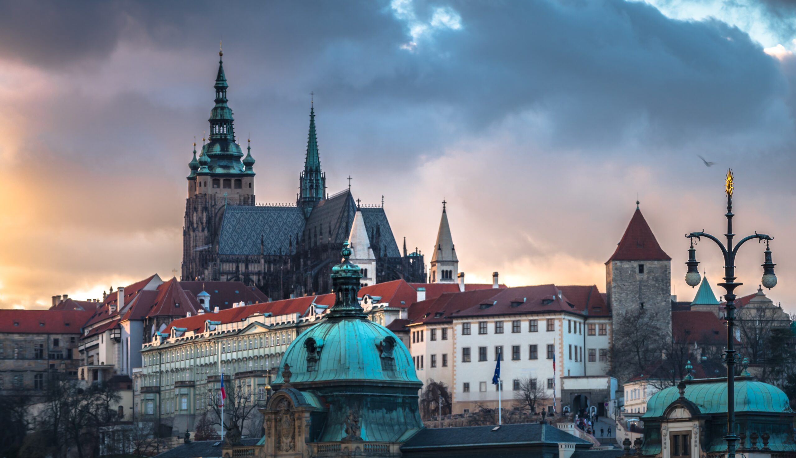 2560x1476 Prague Castle