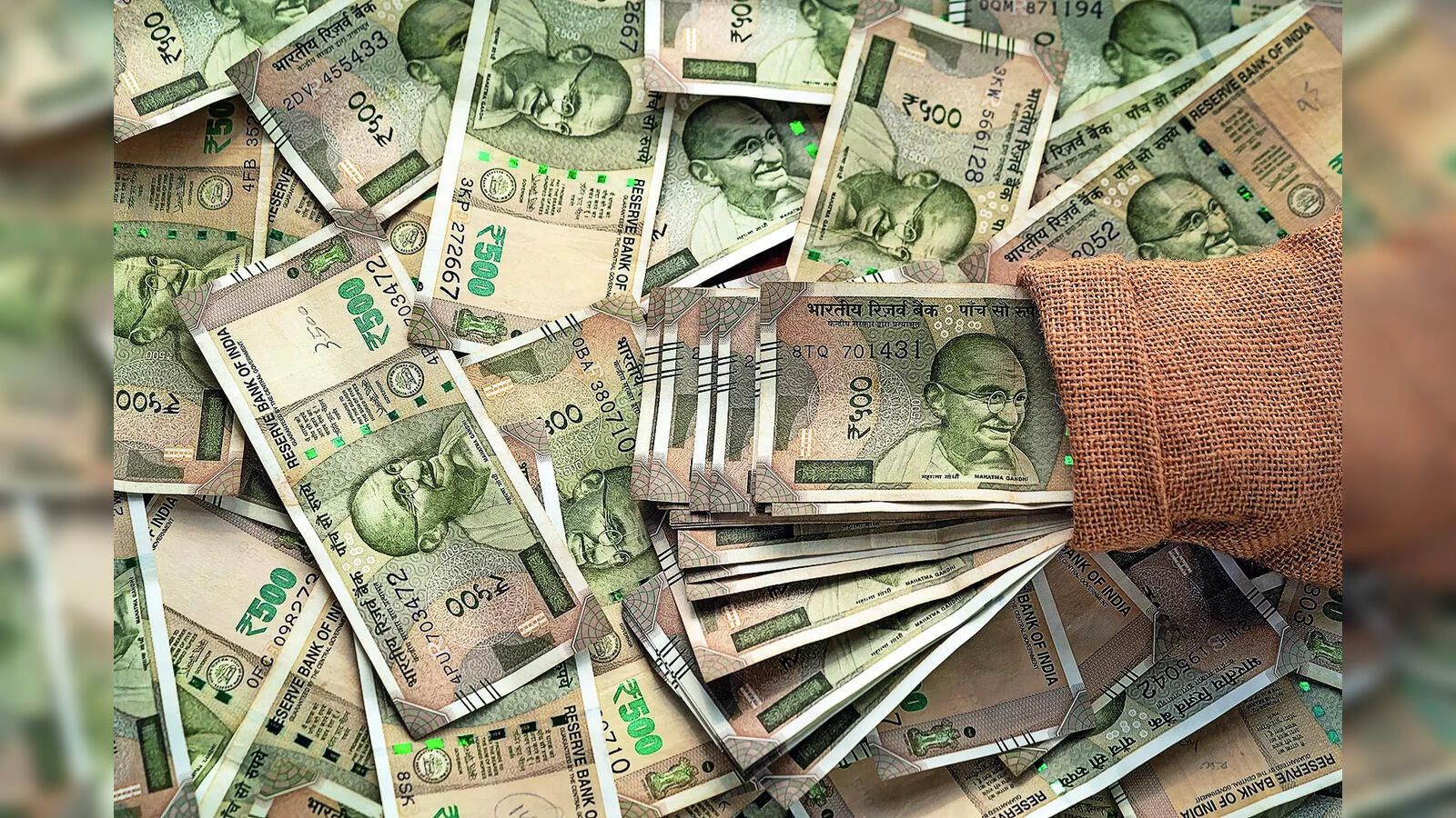 1600x900 Rupee gives up gains as tariff worries blunt RBI's moves Economic Times