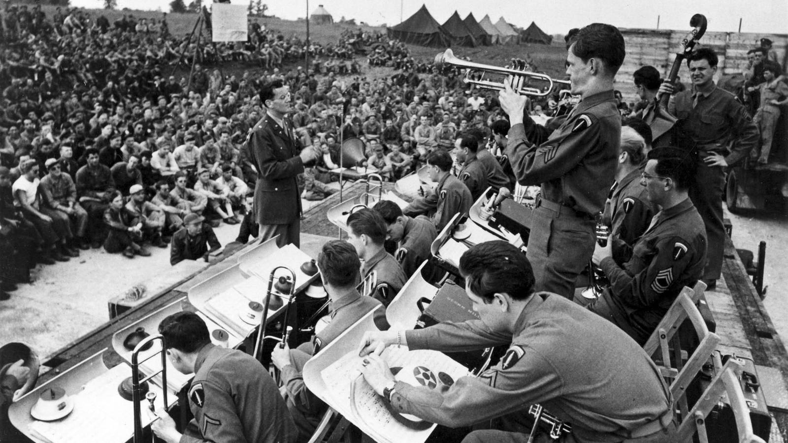 1600x900 Bandleader Glenn Miller's Plane Possibly Uncovered Decades After WWII Disappearance