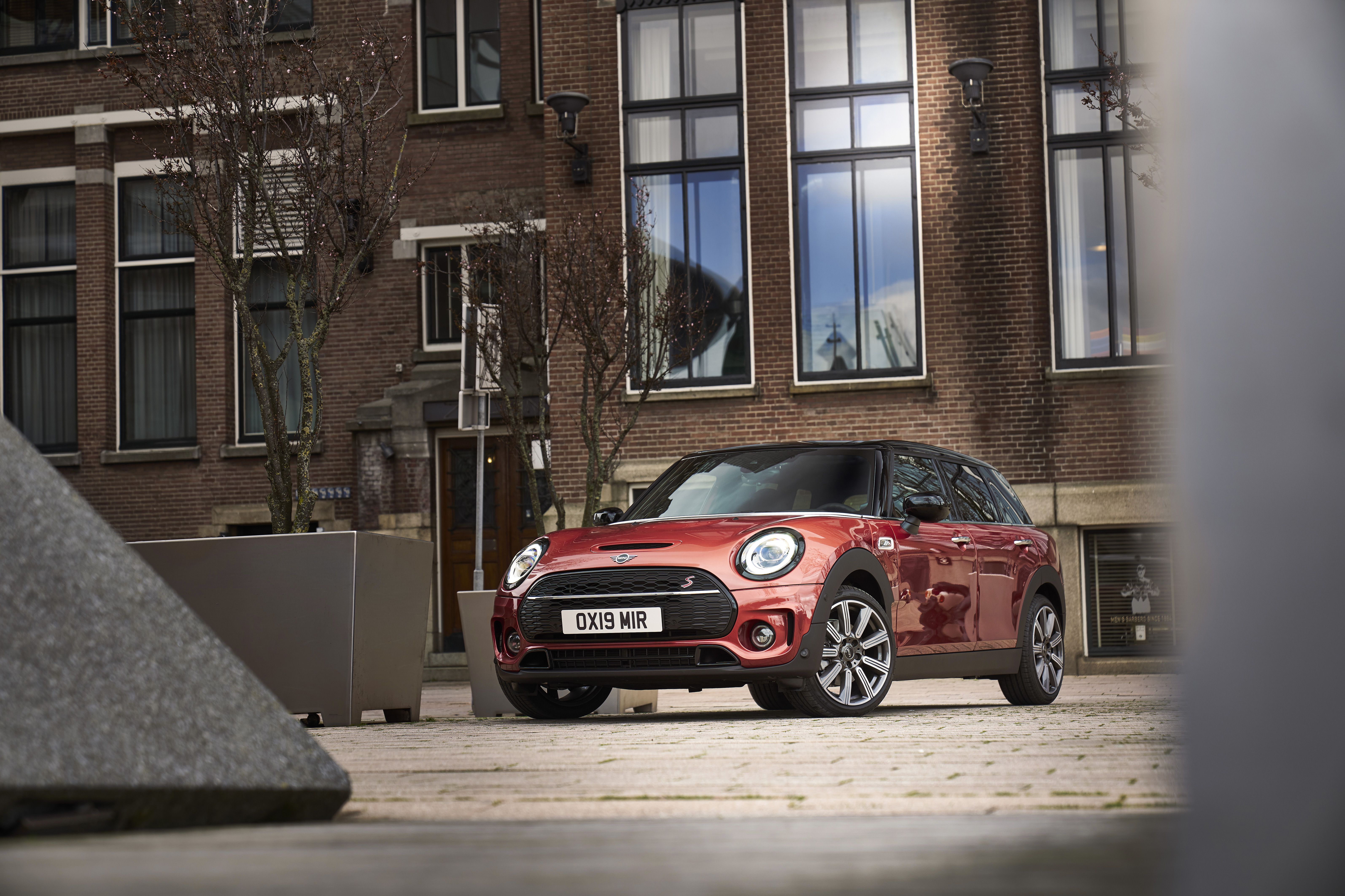 6378x4254 MINI Clubman Wallpaper