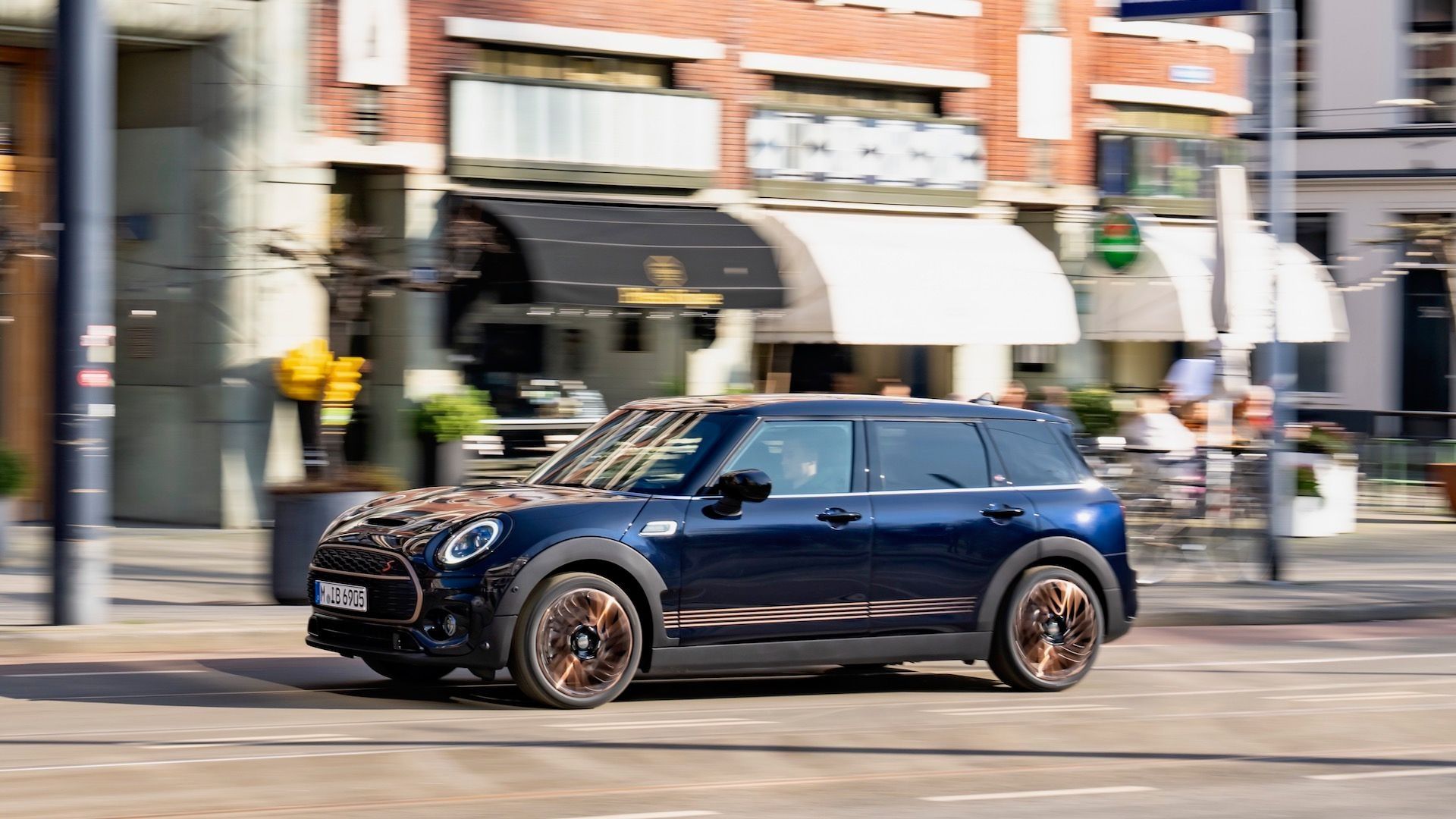 1920x1080 Mini Clubman marks the end of the brand's quirky rear doors