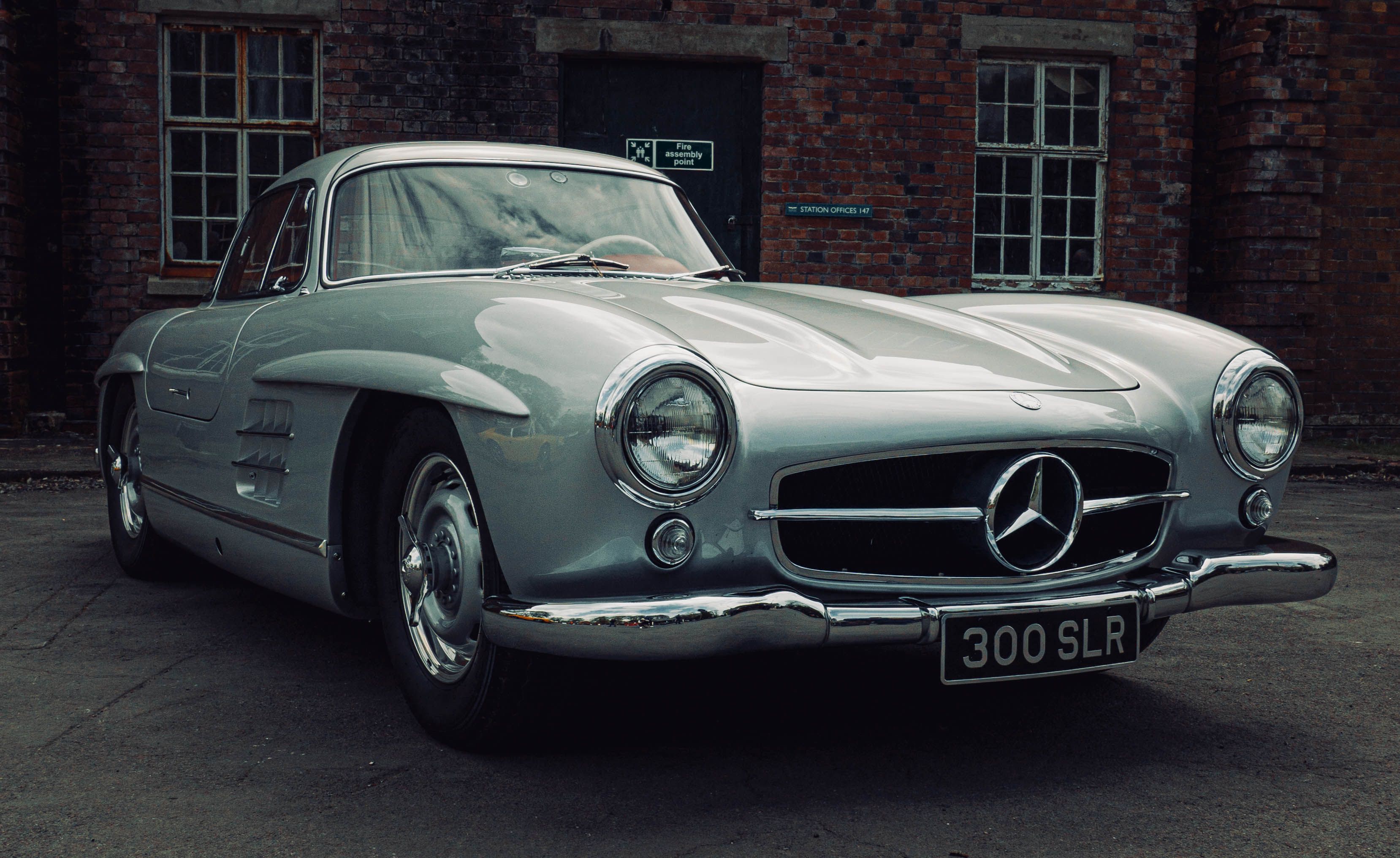 3316x2032 Mercedes Benz 300 SLR · Free