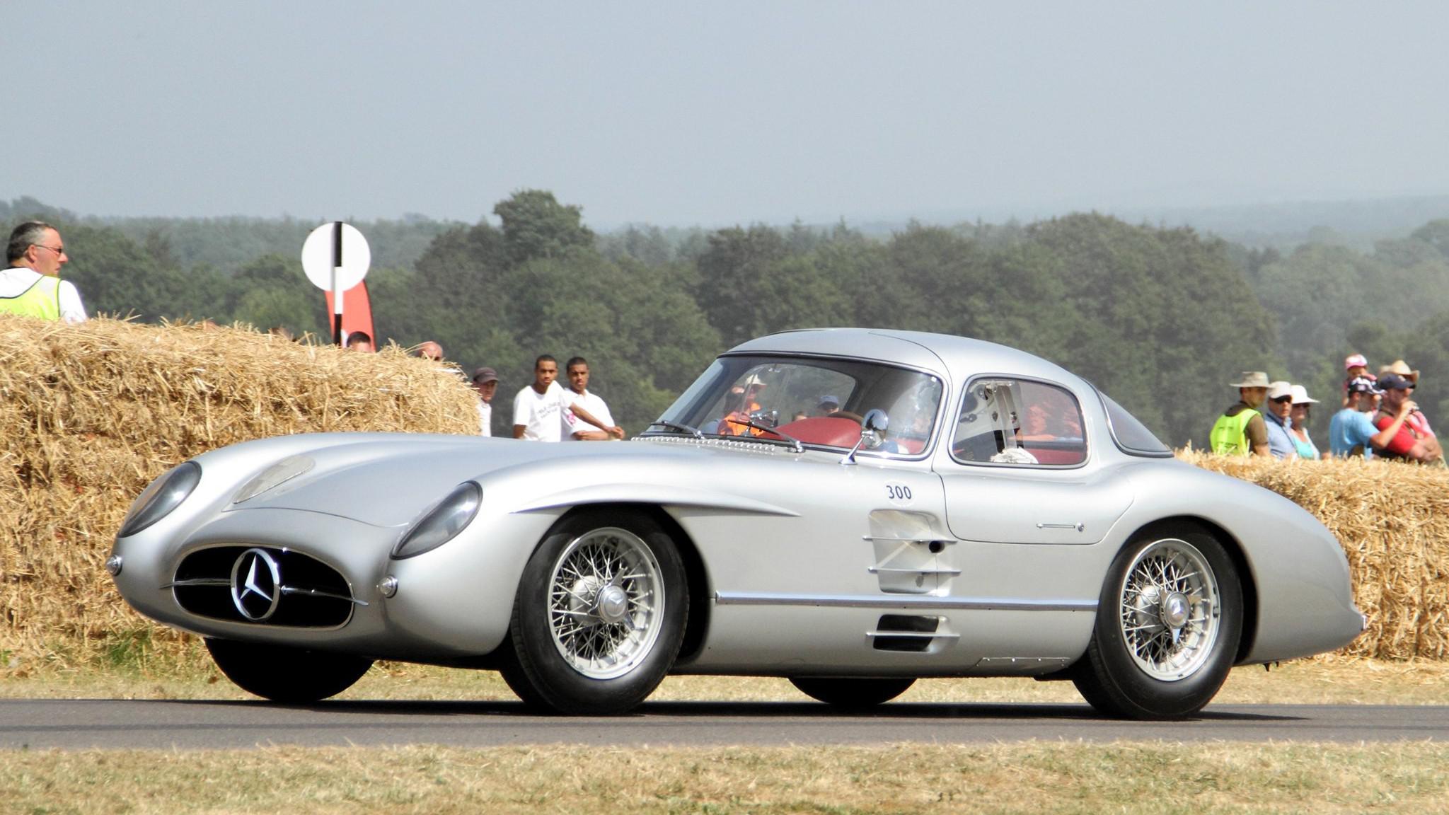 2048x1152 Mercedes Benz 300 SLR Uhlenhaut Coupe