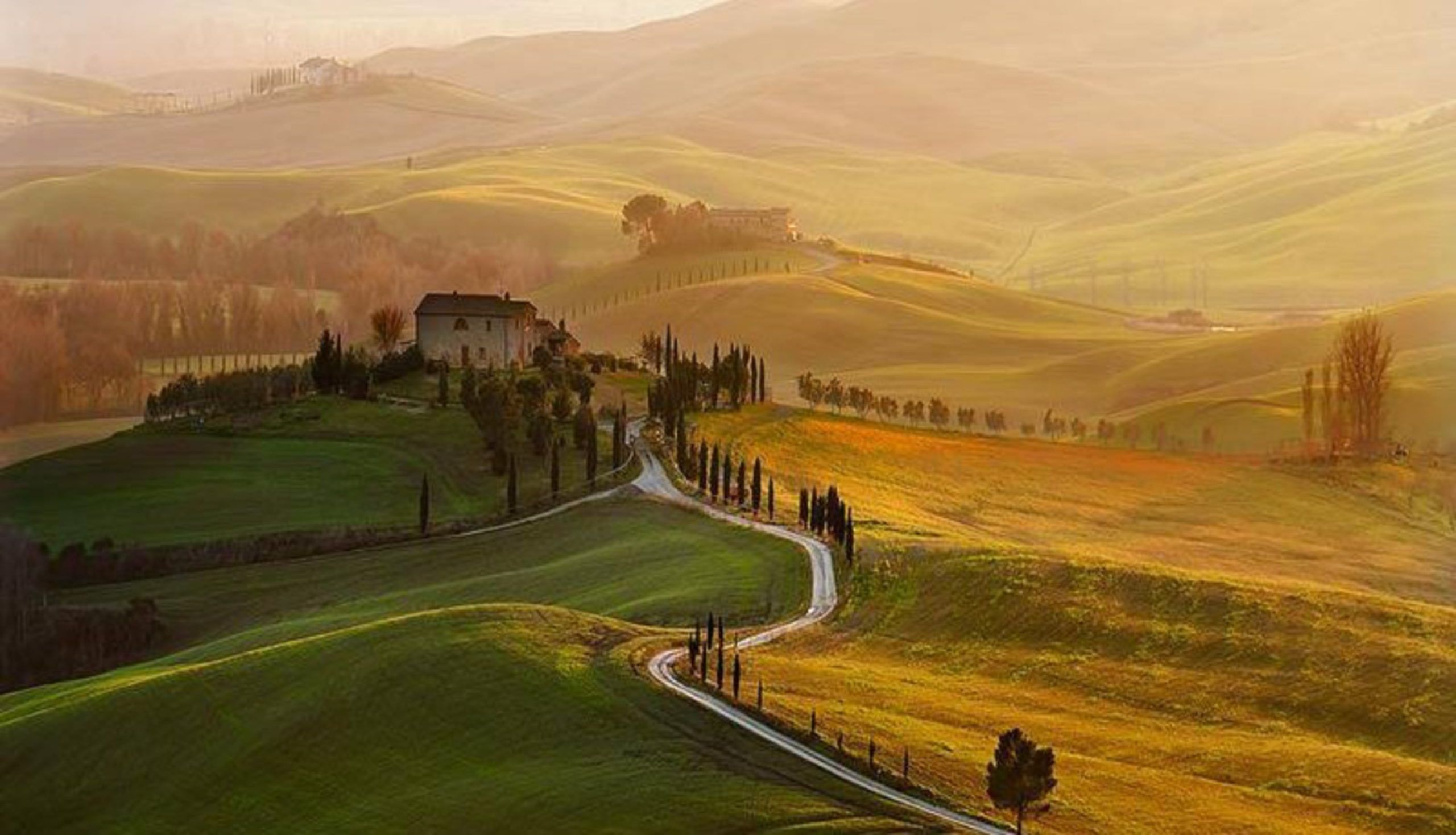 2560x1469 The Val d'Orcia, a 700 year old landscape garden (Italy)