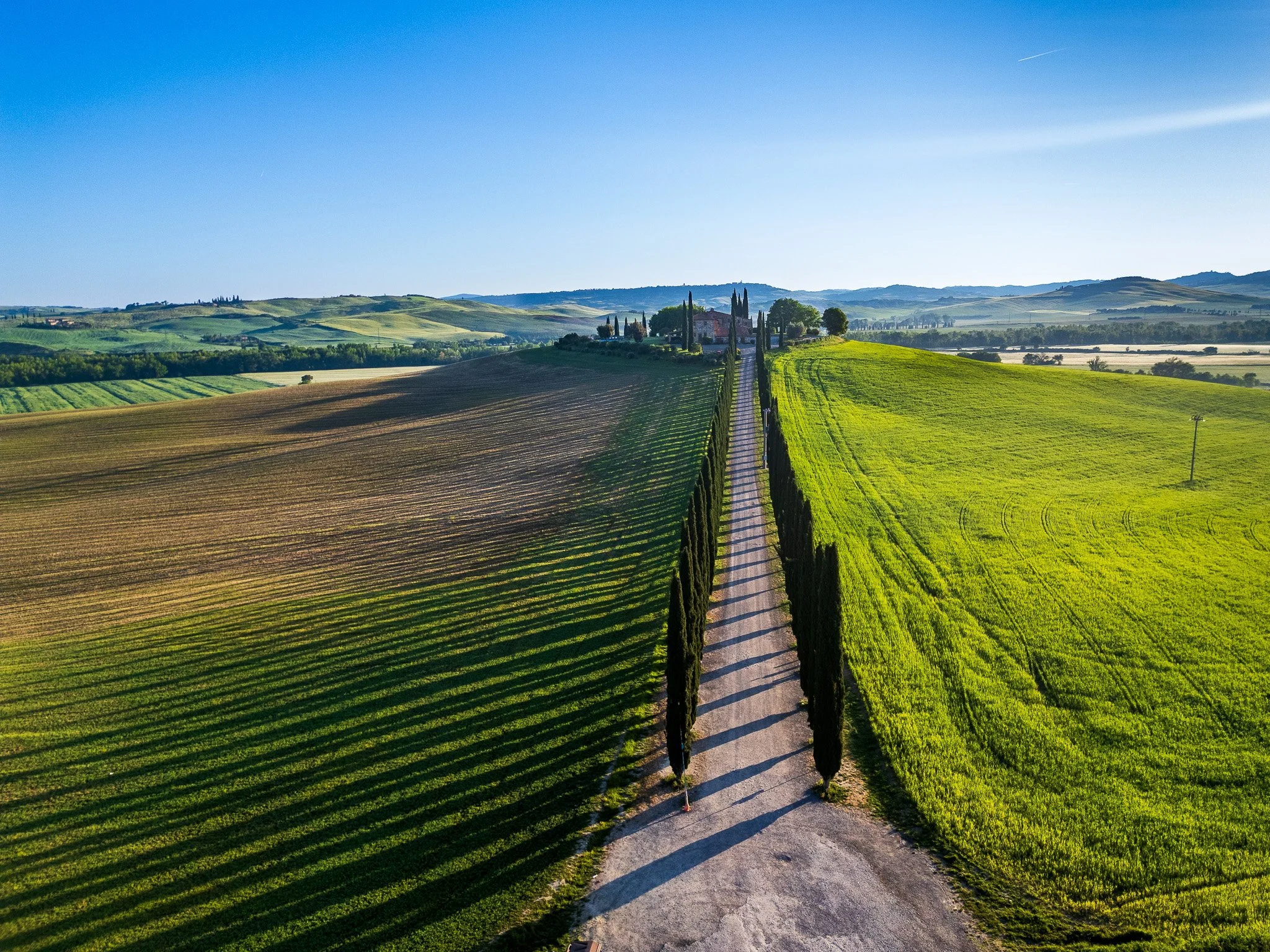 2048x1536 Tuscany's Val d'Orcia Photography Guide: Cypress Trees & Rolling Hills