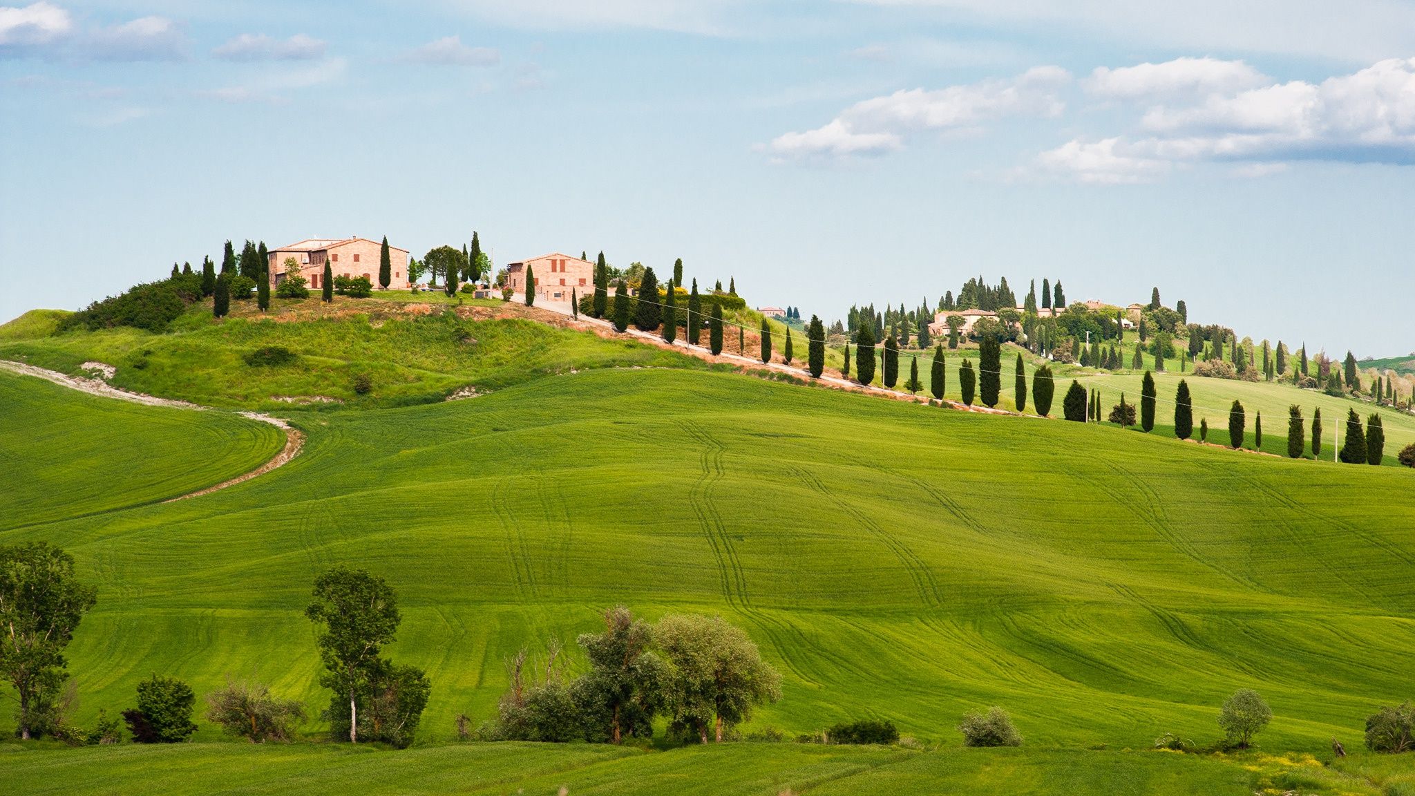 2048x1152 Free Italy, Tuscany 2K wallpaper for desktop and phone