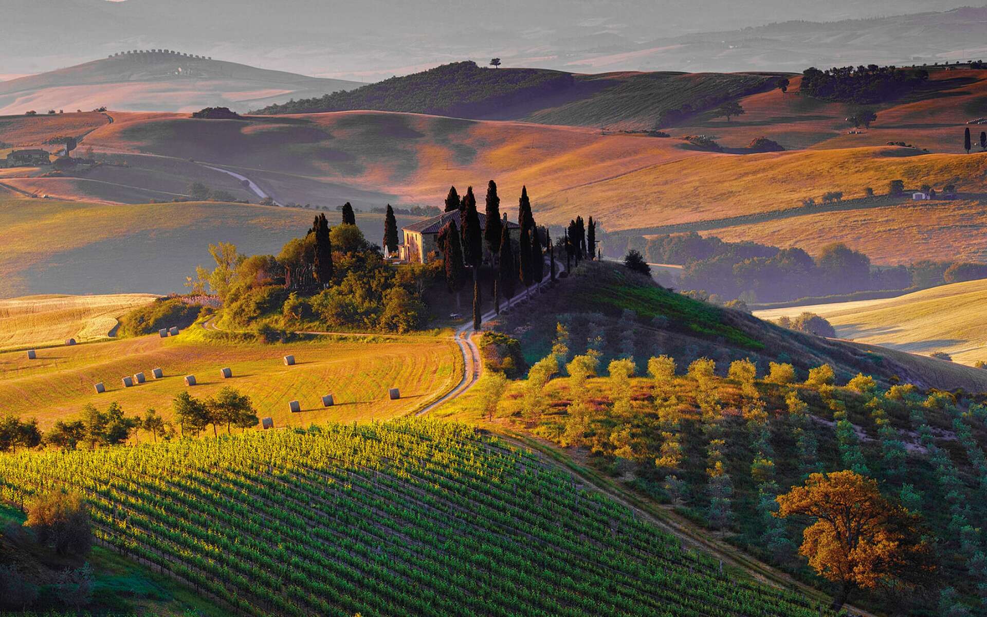 1920x1200 A road trip through Val d'Orcia. Home In Italy Magazine