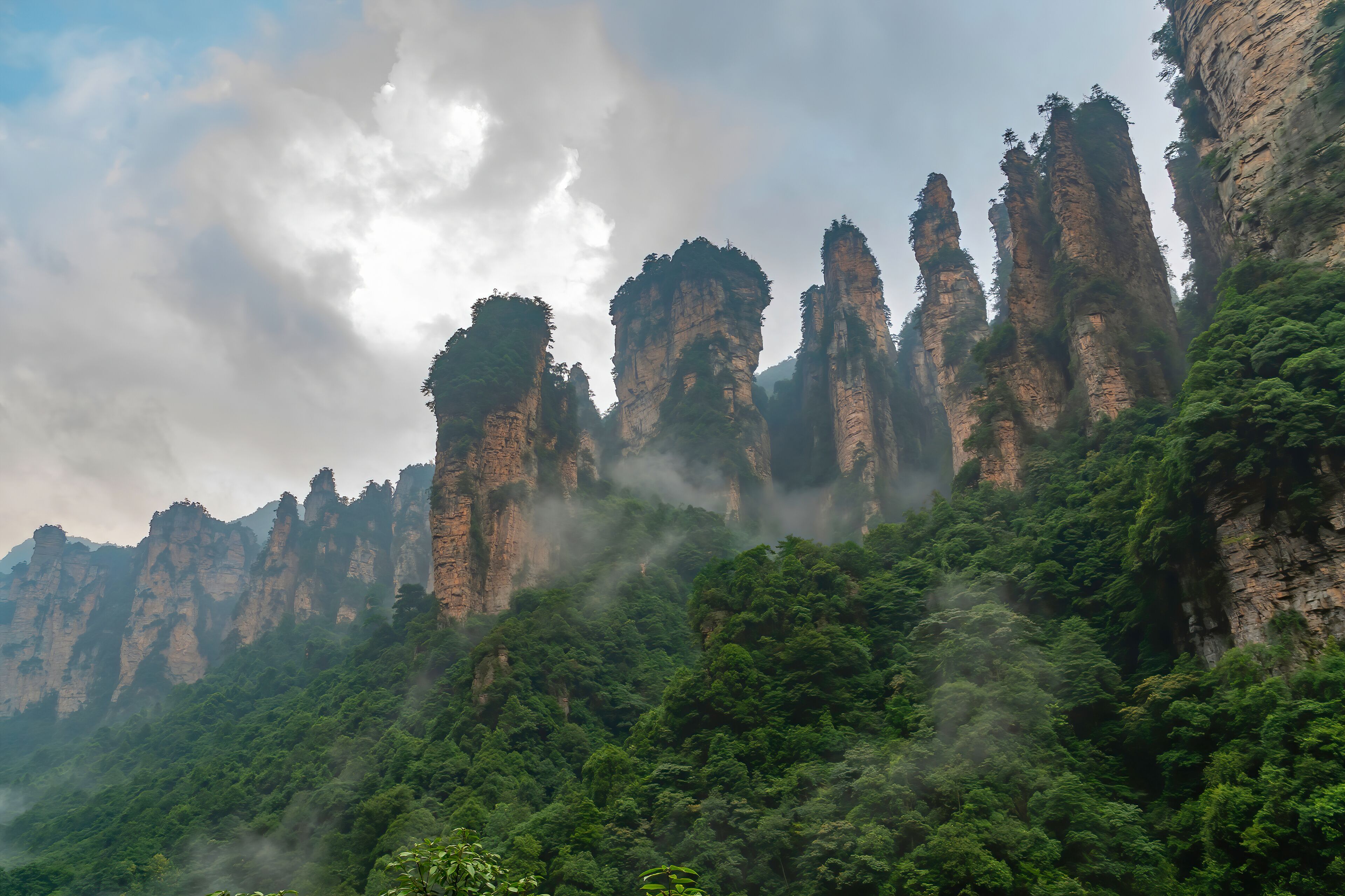 3840x2560 Wulingyuan Scenic Area Tours