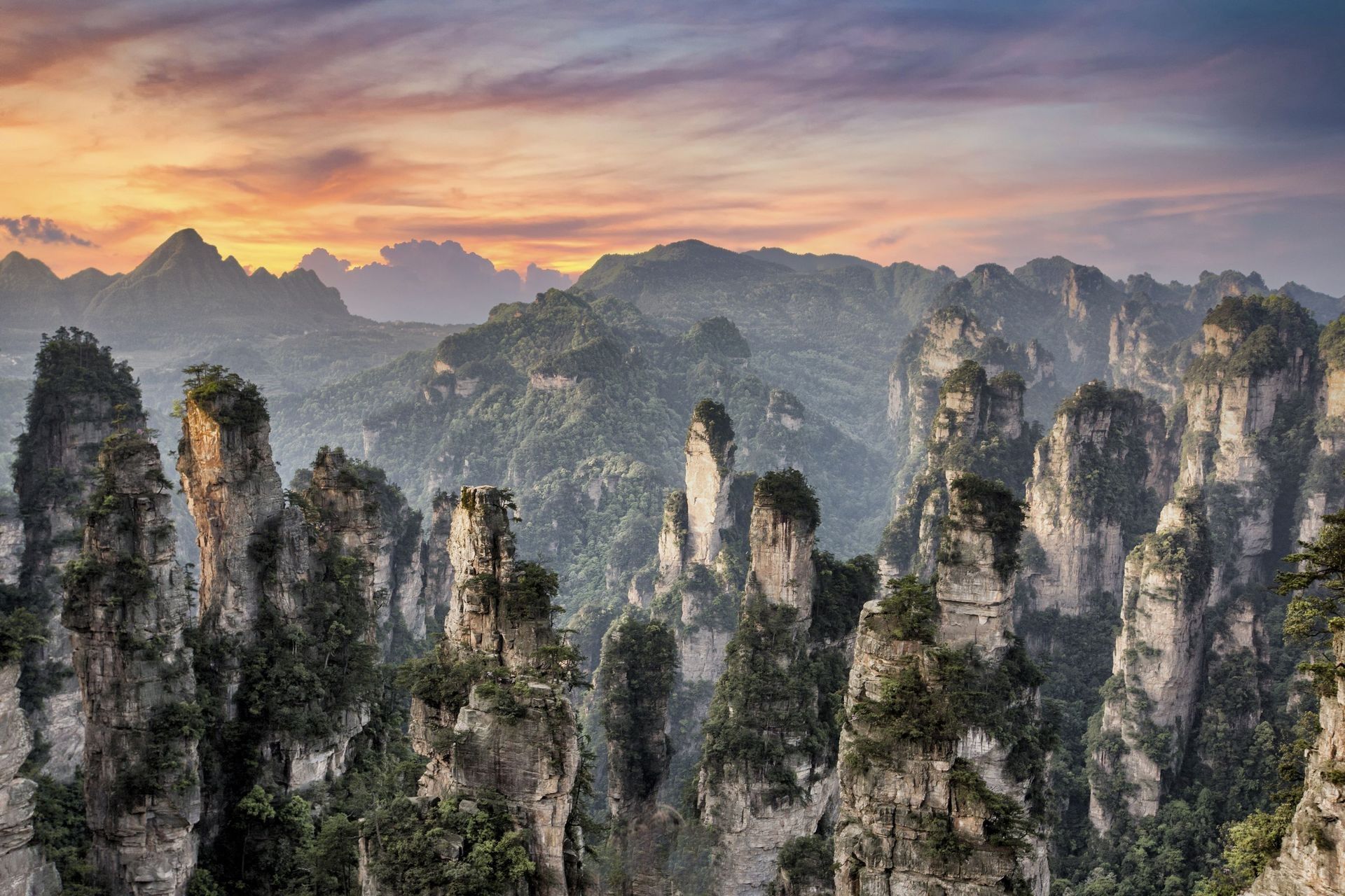 1920x1280 Wulingyuan National Park Wallpaper