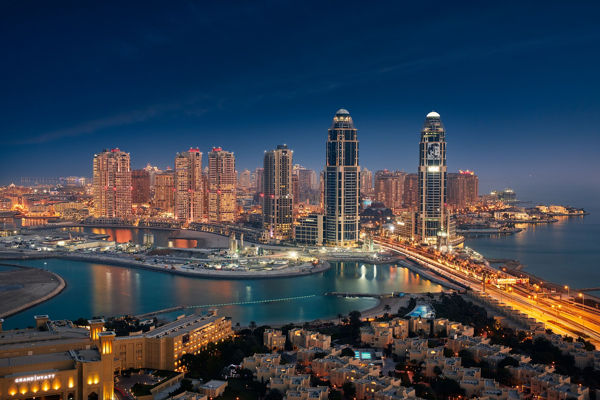 2048x1365 Qatar Wallpaper