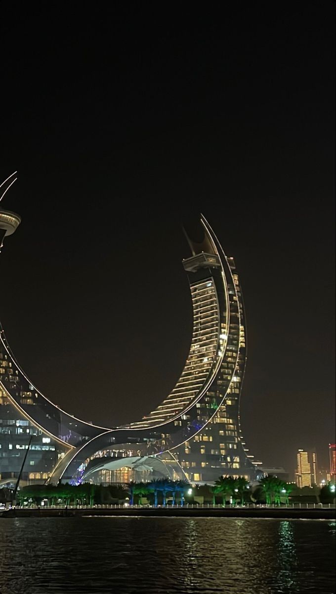 680x1200 Dubai Aesthetic: The Stunning Cityscape of Dubai. Qatar wallpaper iphone, Doha aesthetic night, Doha qatar airport aesthetic