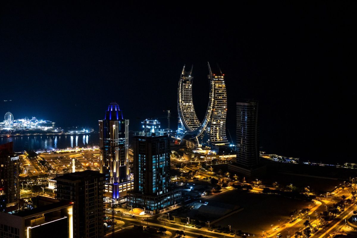 1200x800 katara towers night