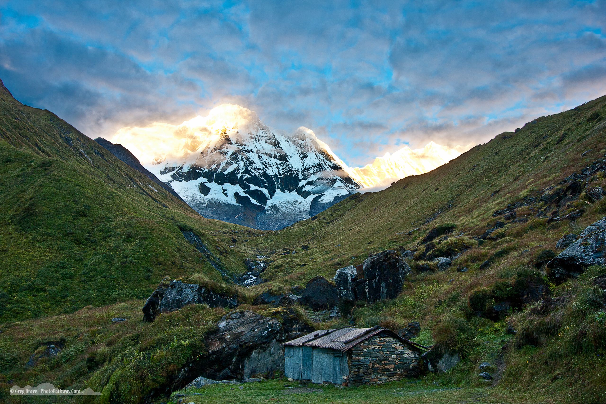 2560x1707 Annapurna Mountain Range