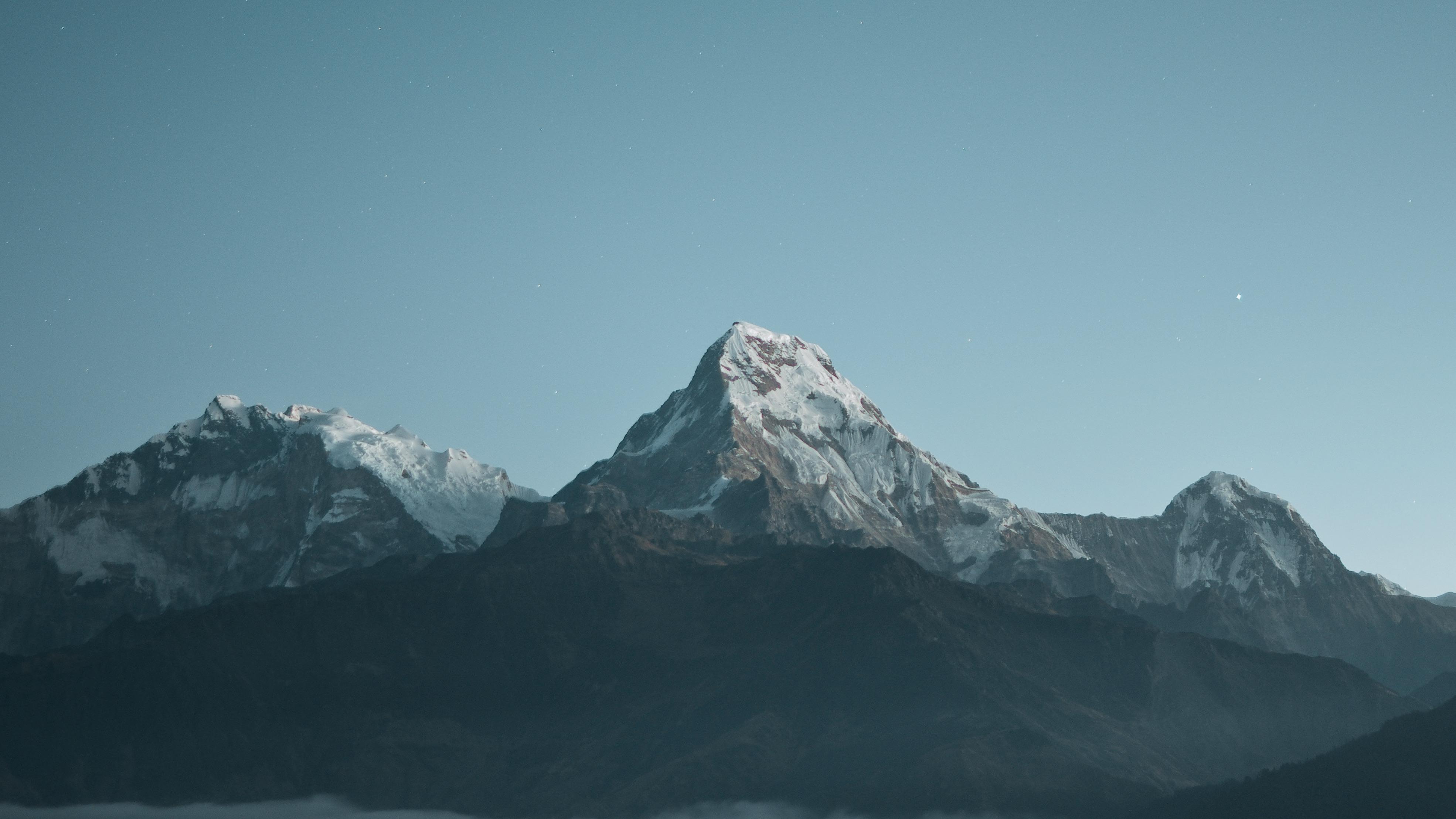 3940x2216 Annapurna Massif [3840x2160]