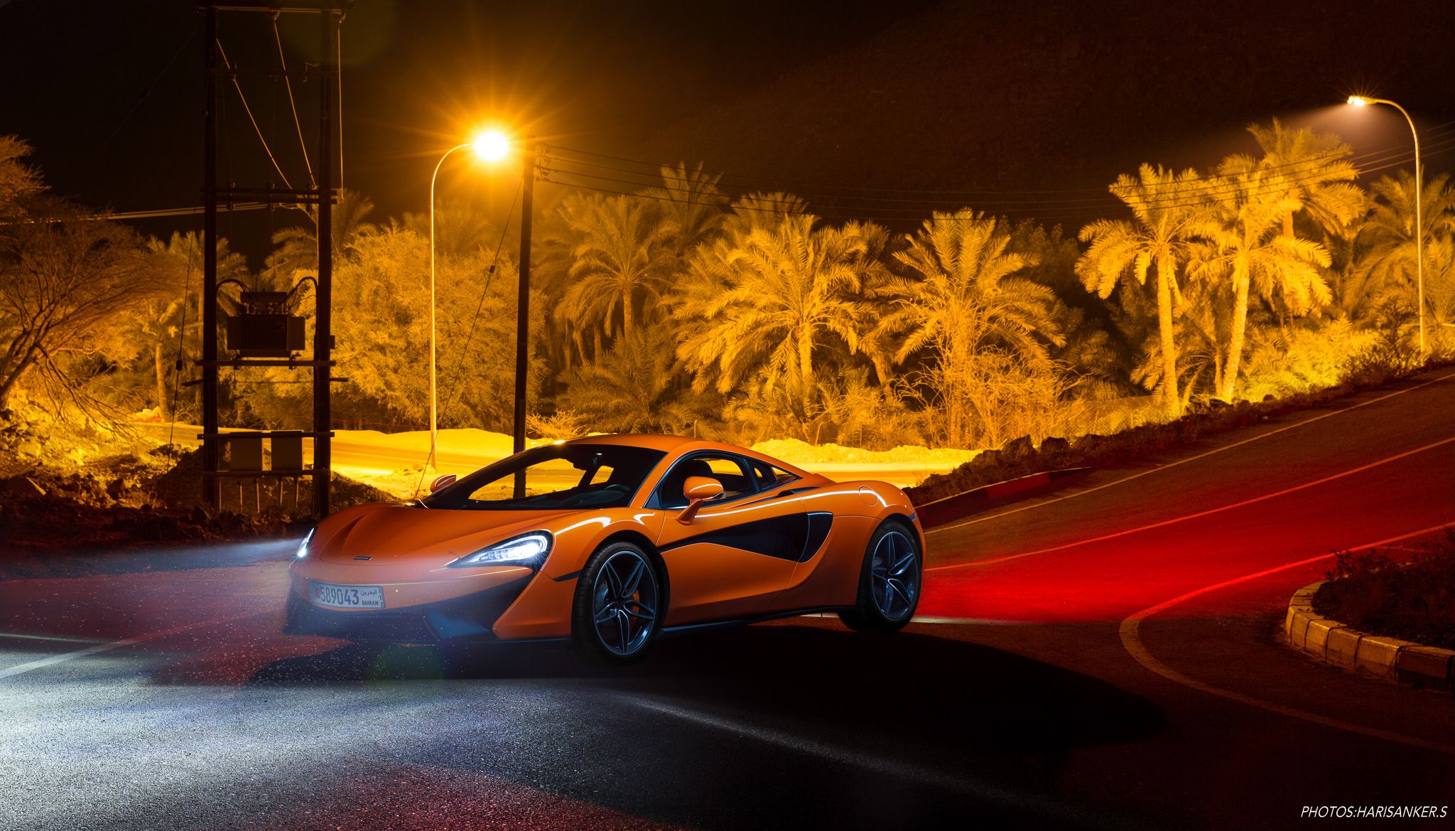 2048x1169 McLaren 540C Wallpaper