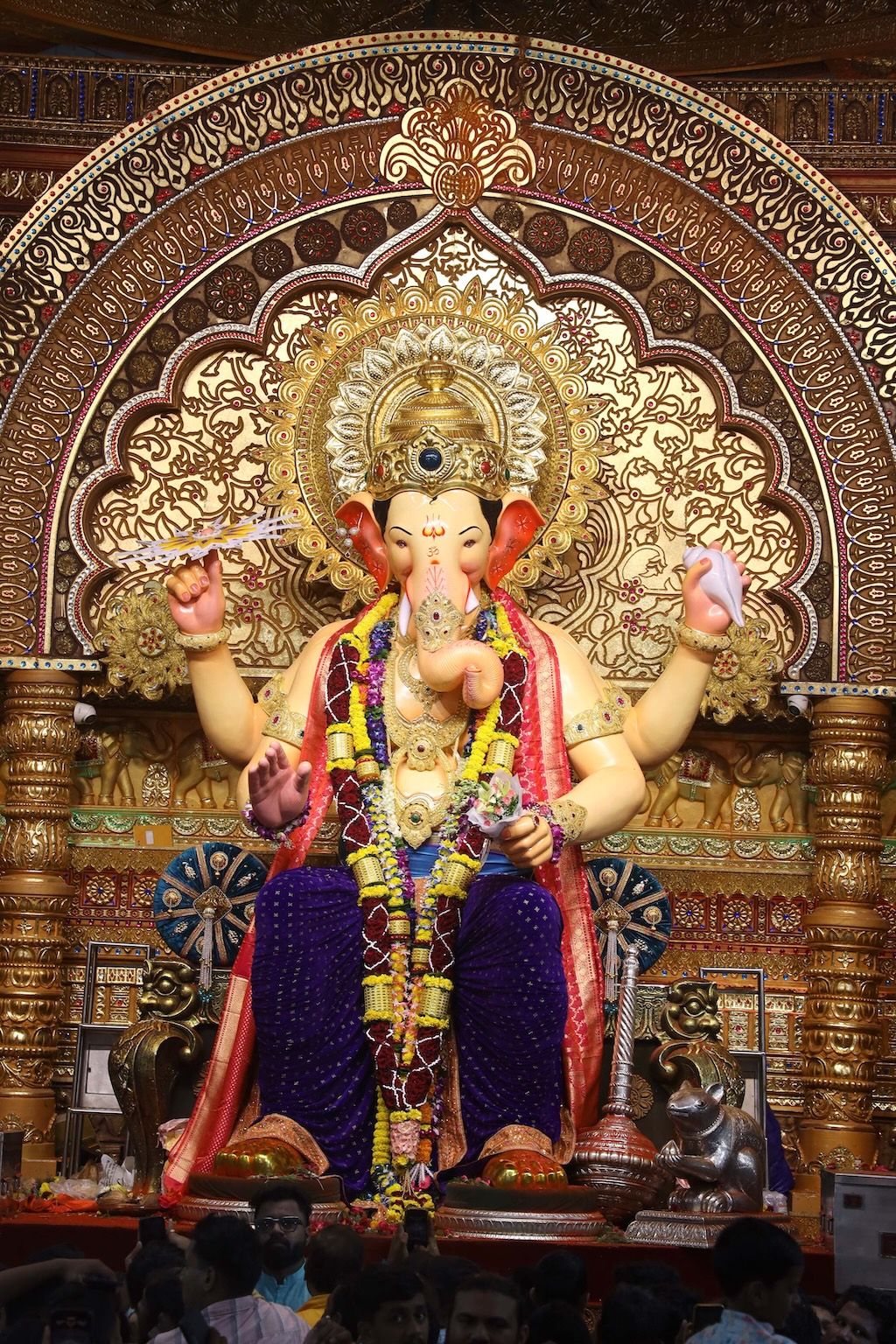 1024x1536 Pitamber 2025 Raja Sarvajanik Ganeshotsav Mandal