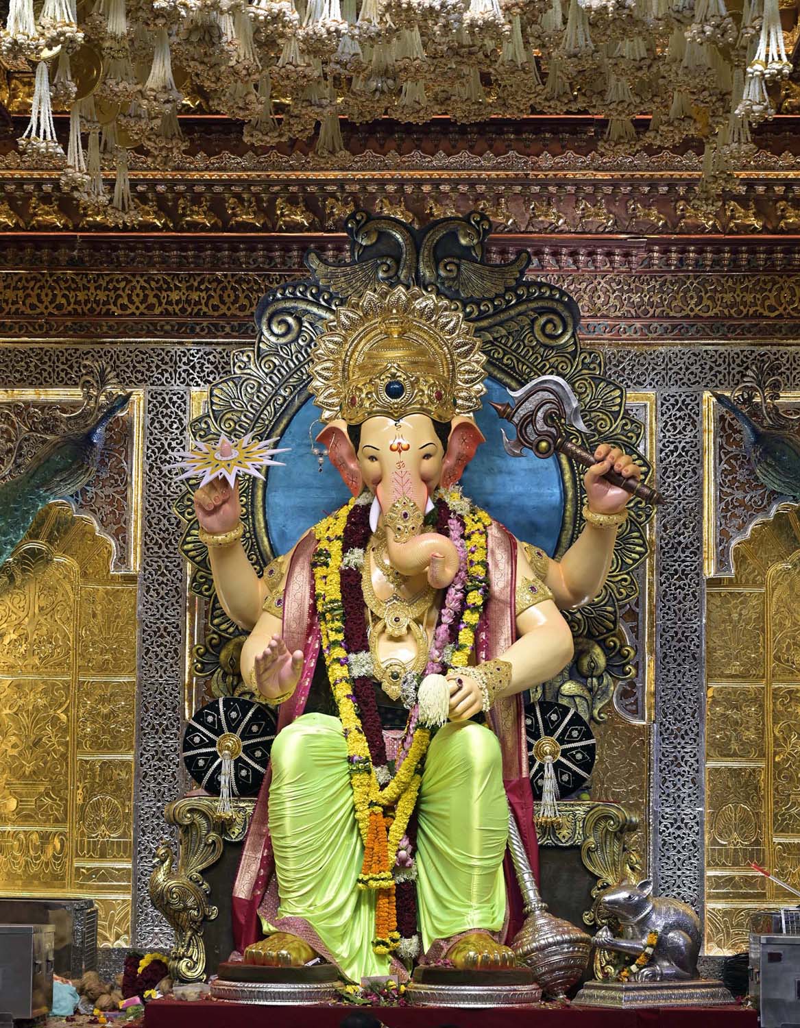 1167x1500 Pitamber photo 2024 Raja Sarvajanik Ganeshotsav Mandal