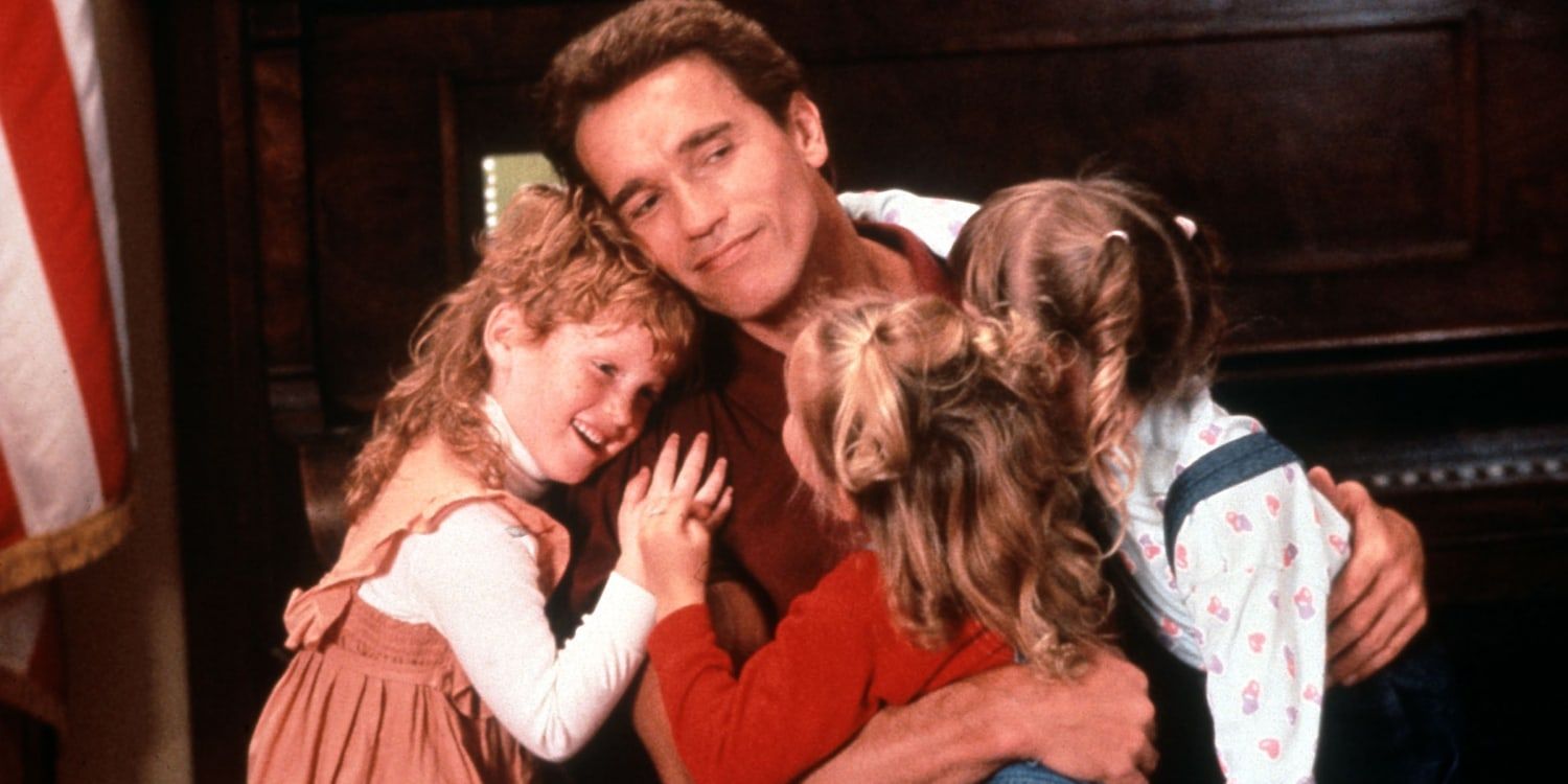 1500x750 Arnold Schwarzenegger Surprises Now Grown Kids Of 'Kindergarten Cop' During Reunion
