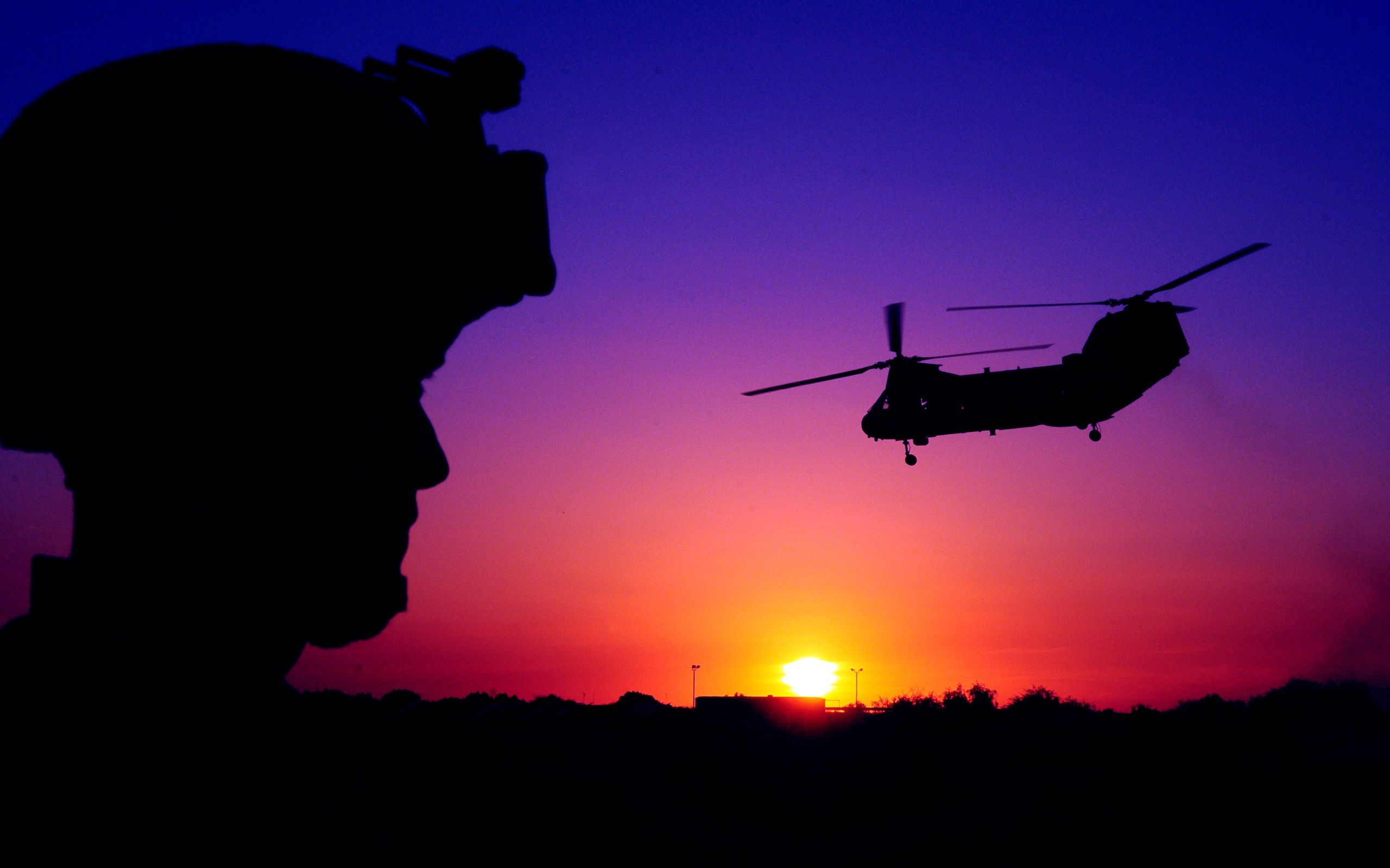 2560x1600 CH 46 Sea Knight Cargo Helicopter Wallpaper
