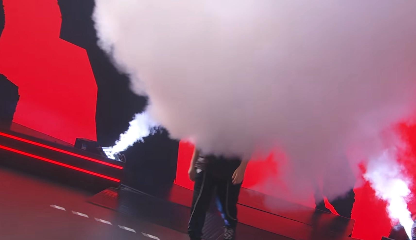 1713x991 HOLY Zmjjkk AURA in VCT China Walkouts