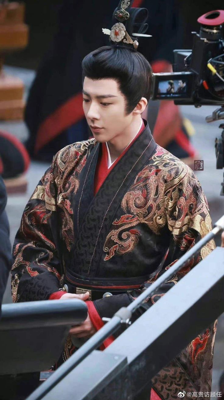 736x1313 The Prisoner of Beauty. Marriage verses, The prisoners of beauty chinese drama, Chinese actor