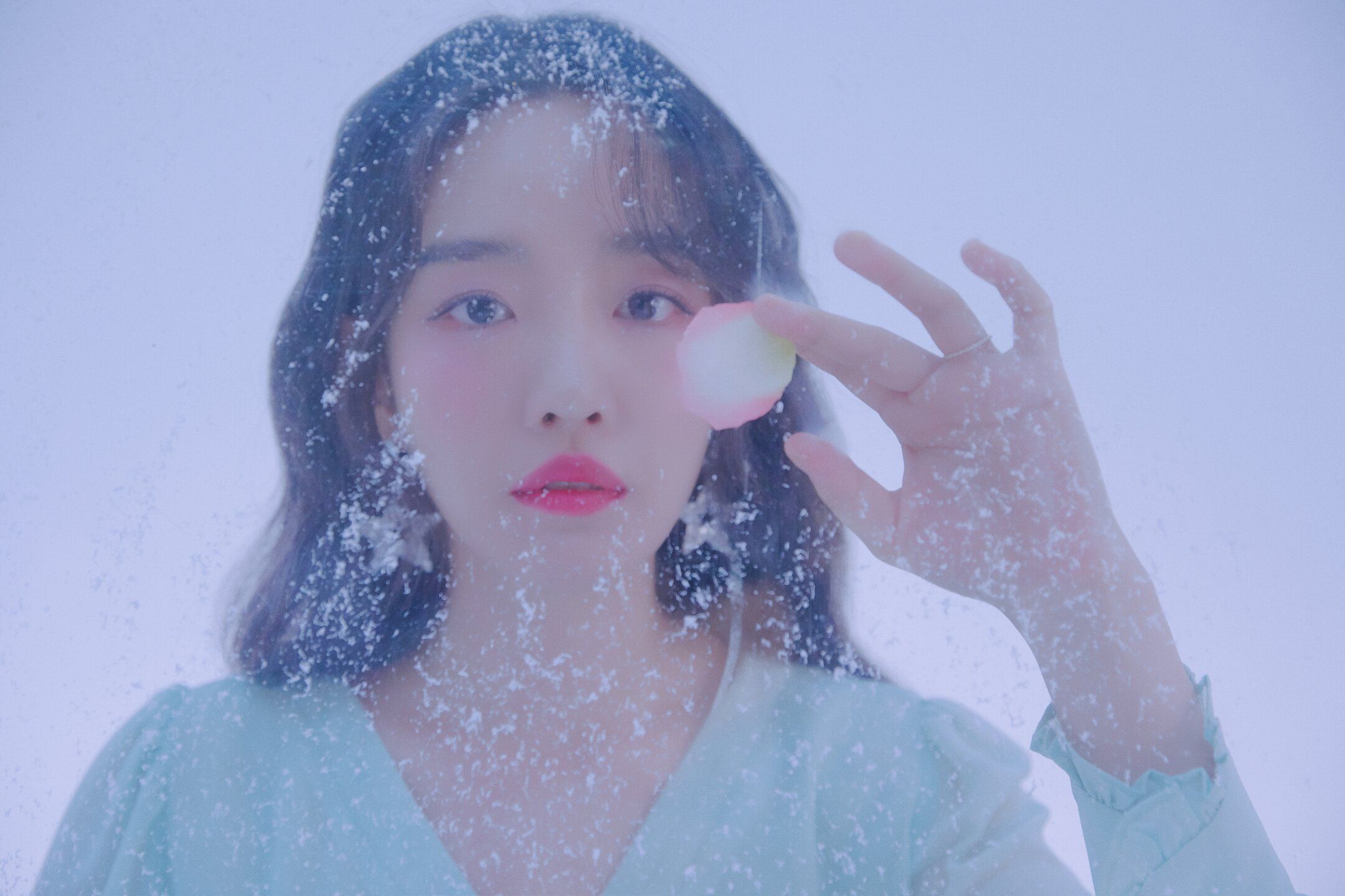 2160x1440 Younha profile, age, MBTI & facts