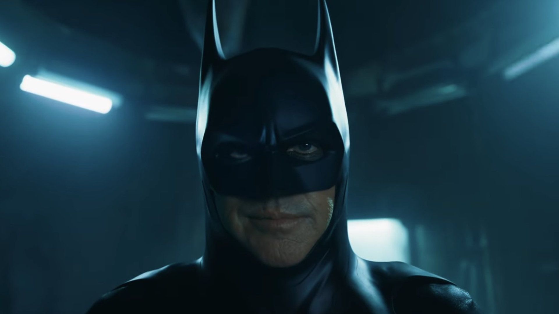 1920x1080 Smirking Batman / Man