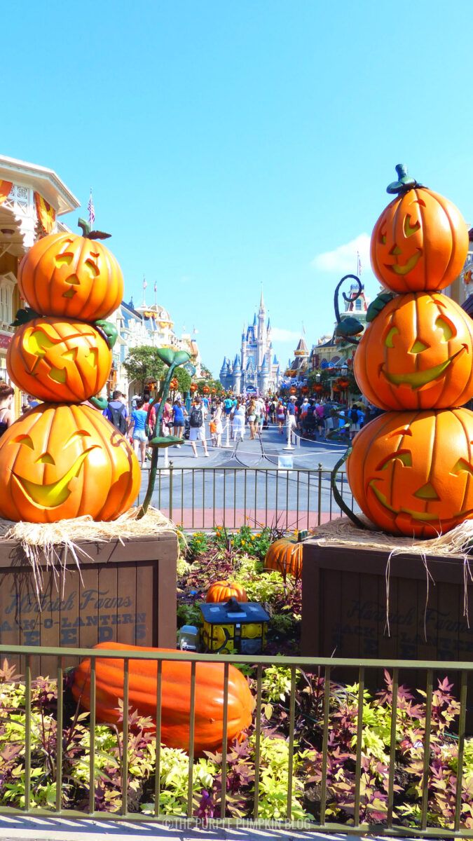 675x1200 Disney Halloween Pumpkins Phone Wallpaper