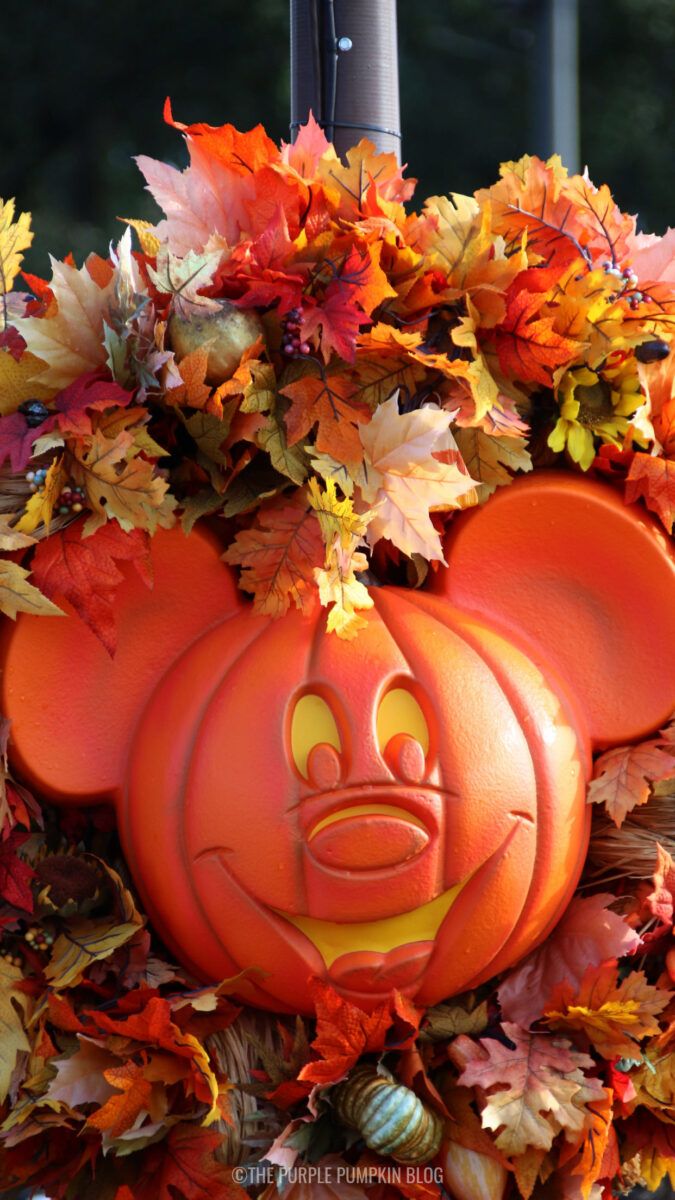 675x1200 Disney Halloween Pumpkins Phone Wallpaper