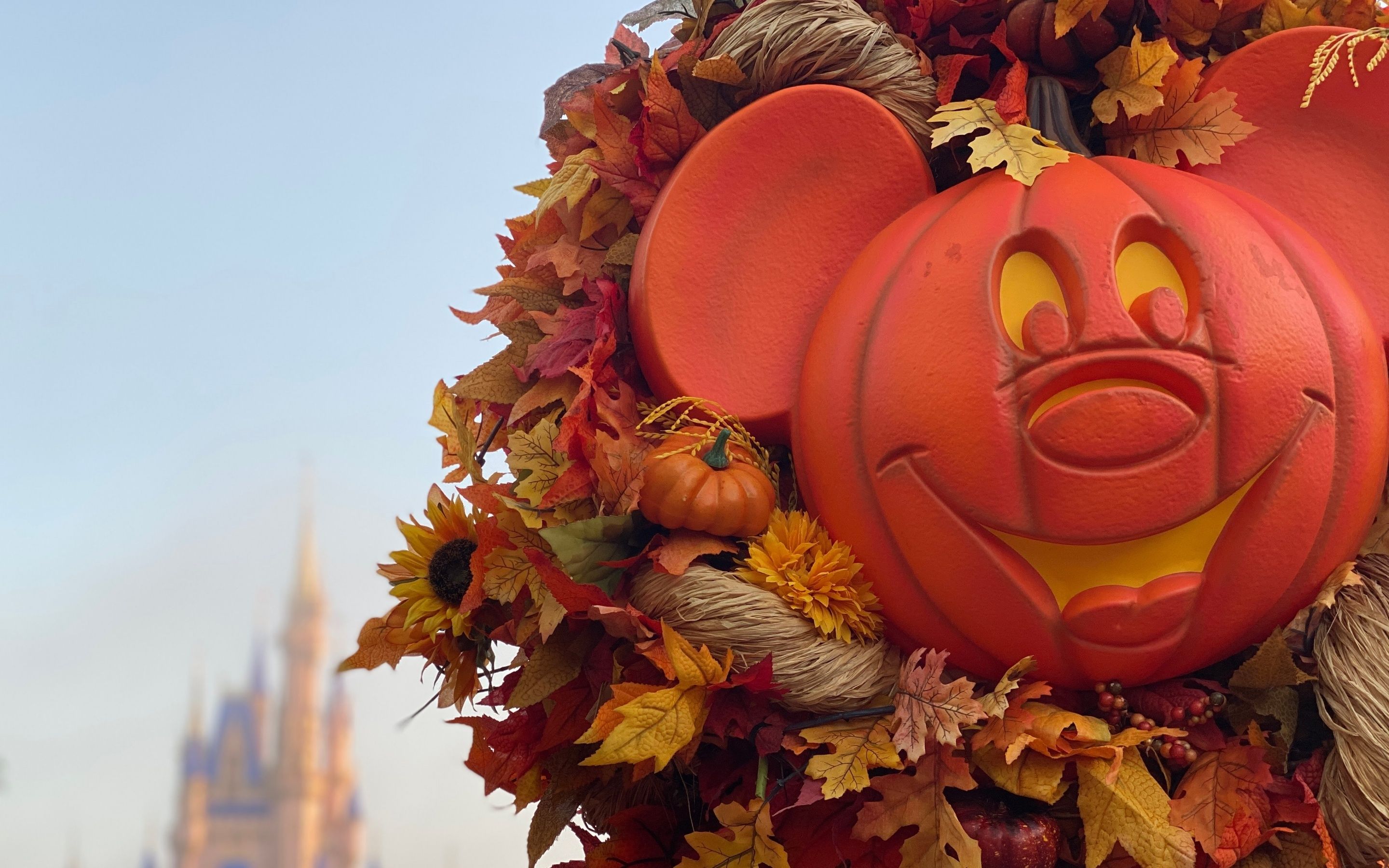 2880x1800 Mickey Mouse Wallpaper 4K, Pumpkin, Thanksgiving