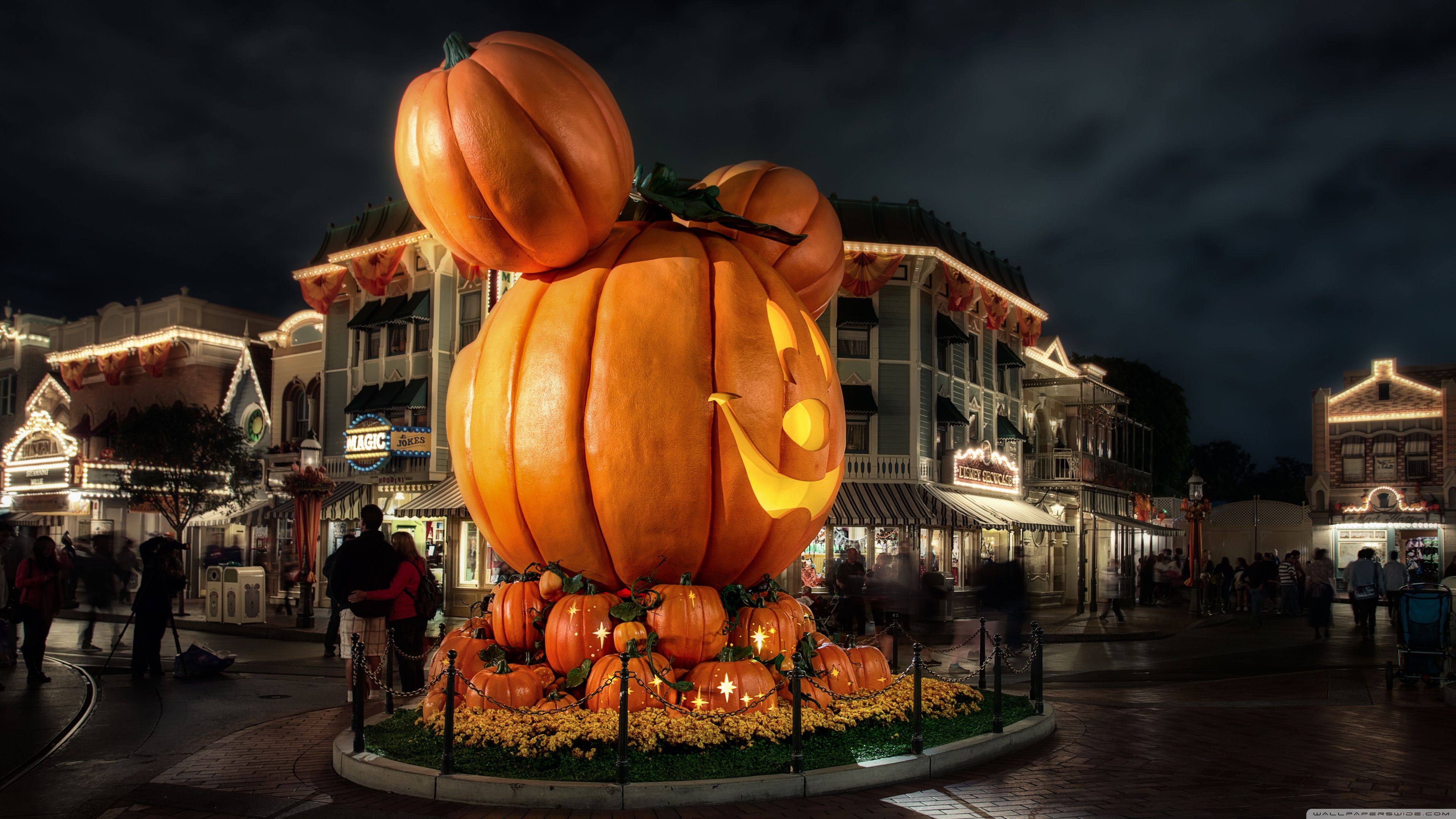 3840x2160 4k Disney Halloween Wallpaper