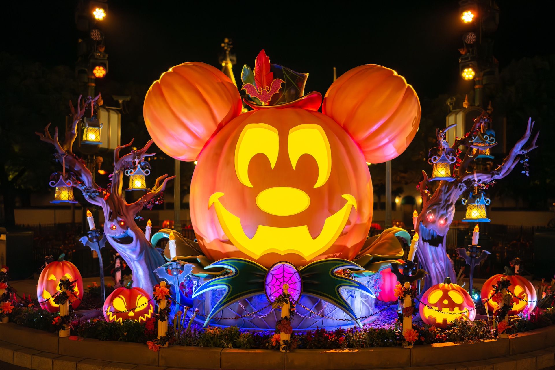 1920x1281 Disney Halloween Time Begins at Hong Kong Disneyland News Today