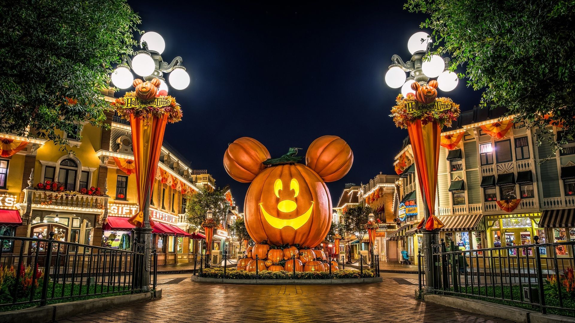 1920x1080 Mickey Mouse Halloween Pumpkin Disney Land HD Travel Wallpaper
