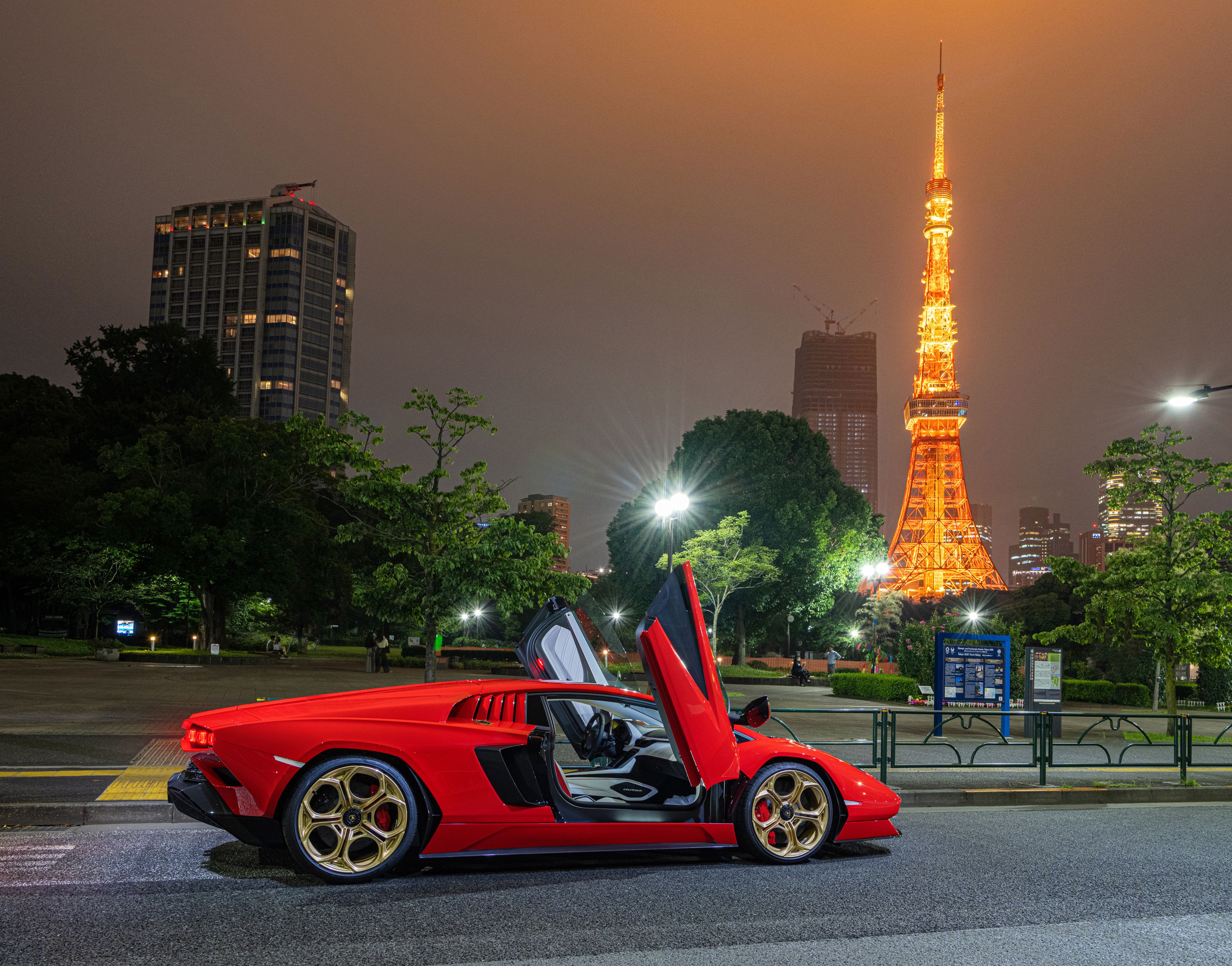 3840x3012 Lamborghini Countach LPI 800 4 Wallpaper 4K, Tokyo Tower, Japan