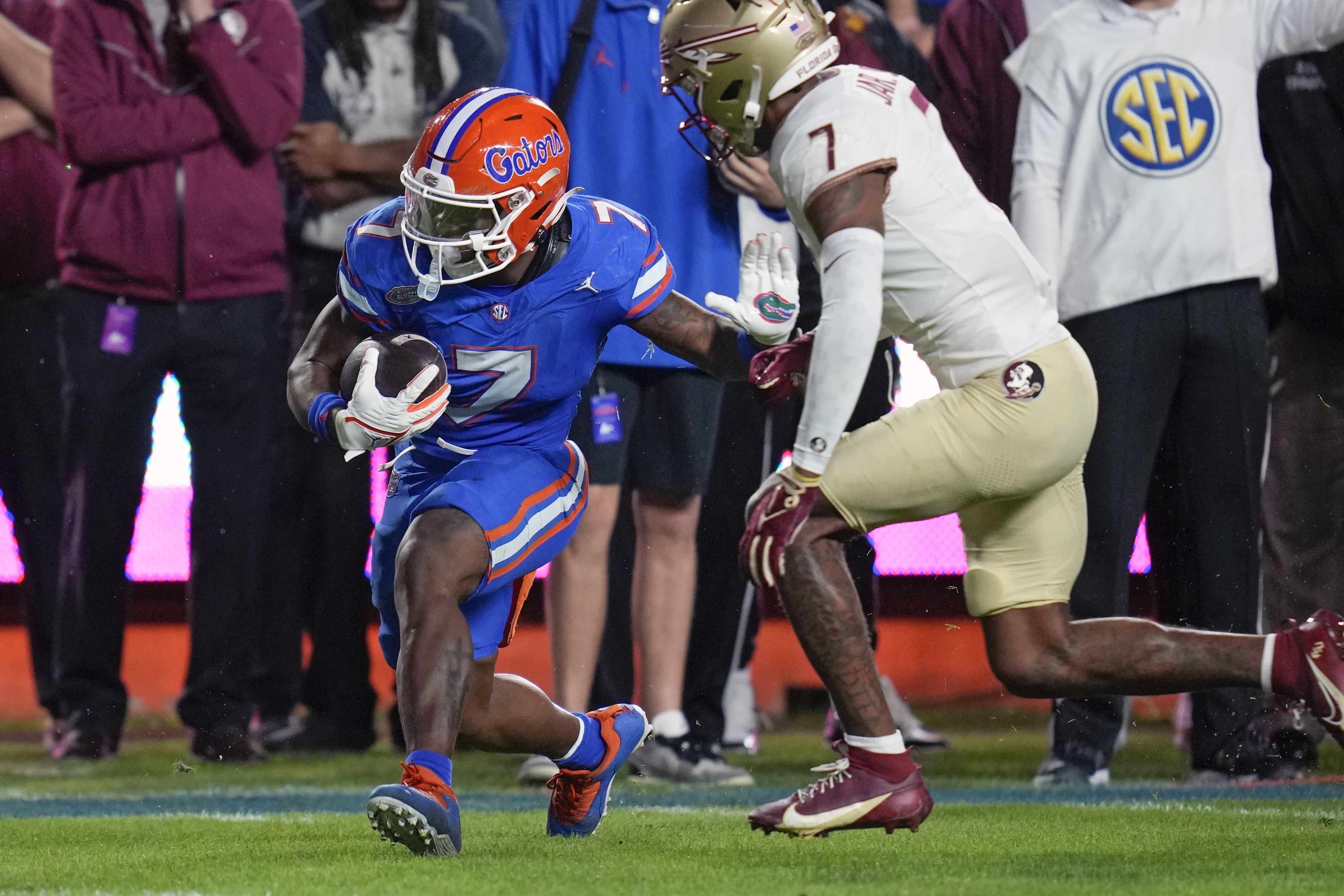 4115x2744 Gators star RB Trevor Etienne leaves, enters transfer portal