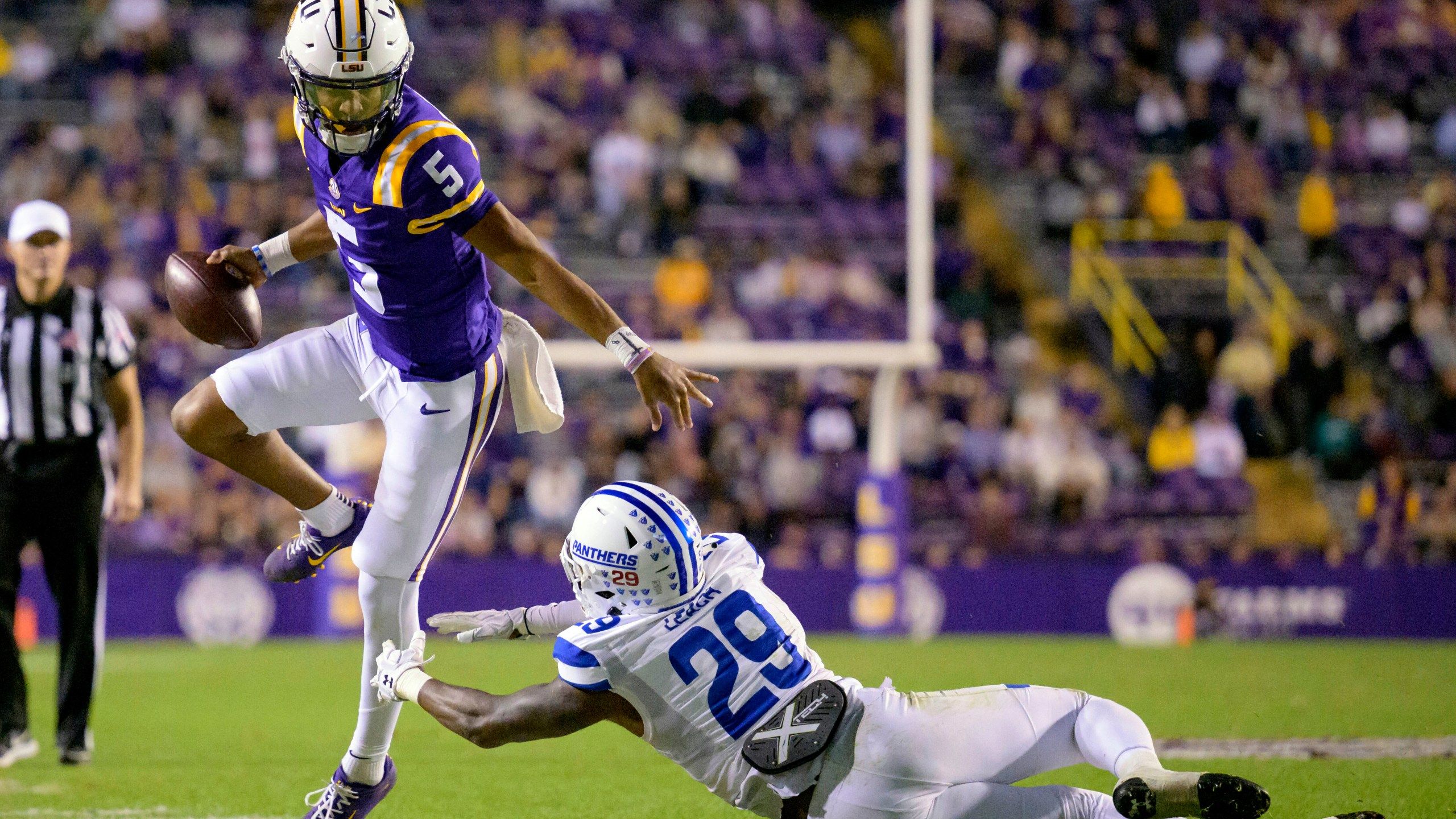 2560x1440 Jayden Daniels, The Dazzling Quarterback For LSU, Is The AP College Football Player Of The Year. Eyewitness News (WEHT WTVW)