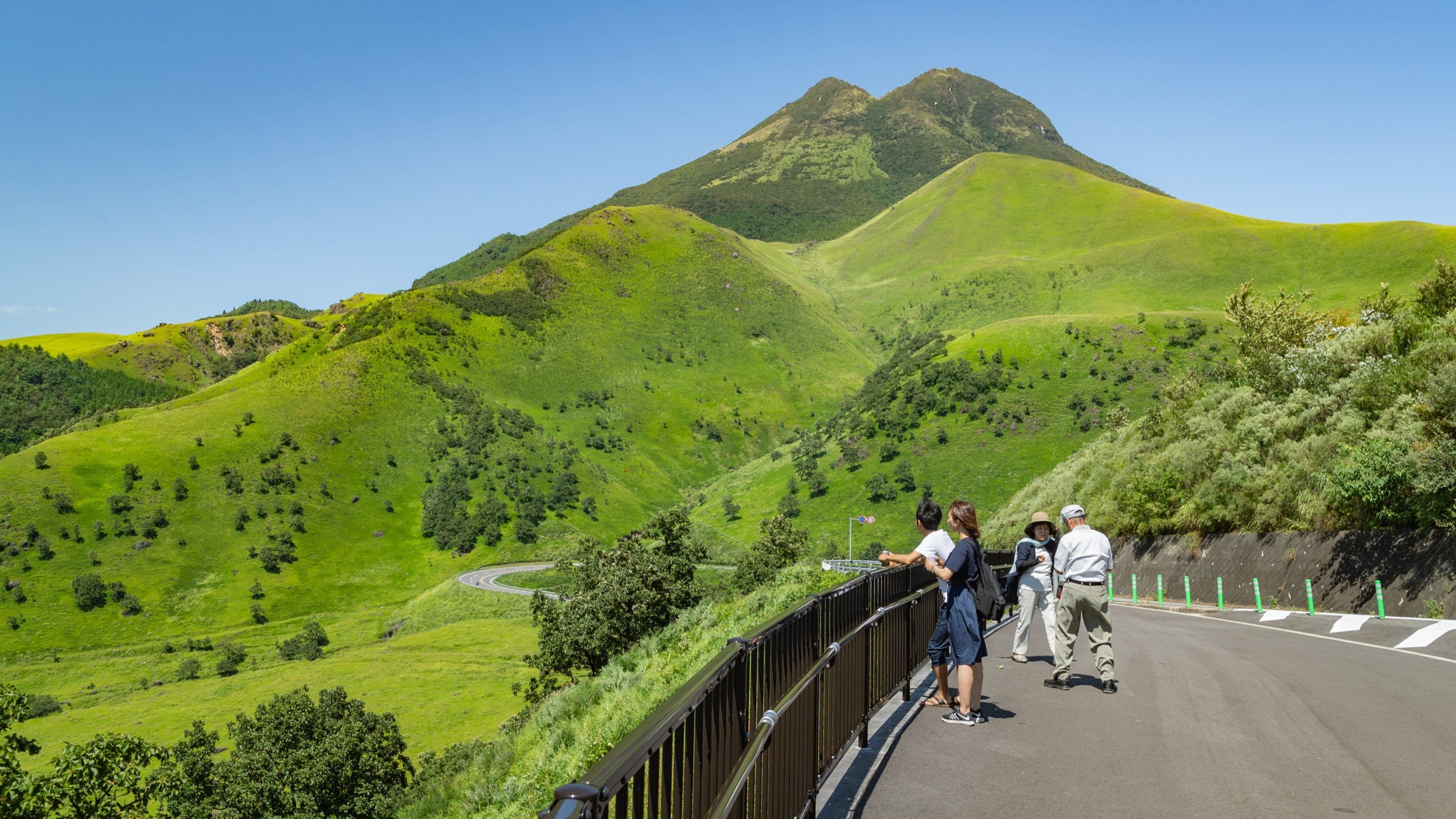 3840x2160 Visit Yufu: 2026 Travel Guide for Yufu, Oita Prefecture