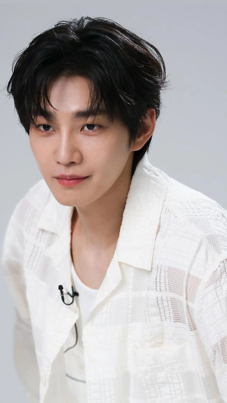 736x1308 Actor Kim Jae Young