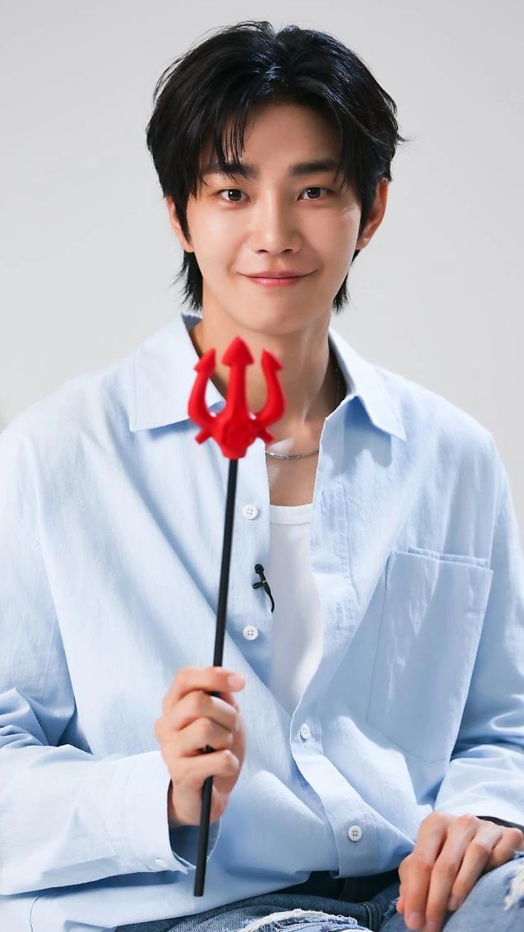 736x1308 Kim Jae Young