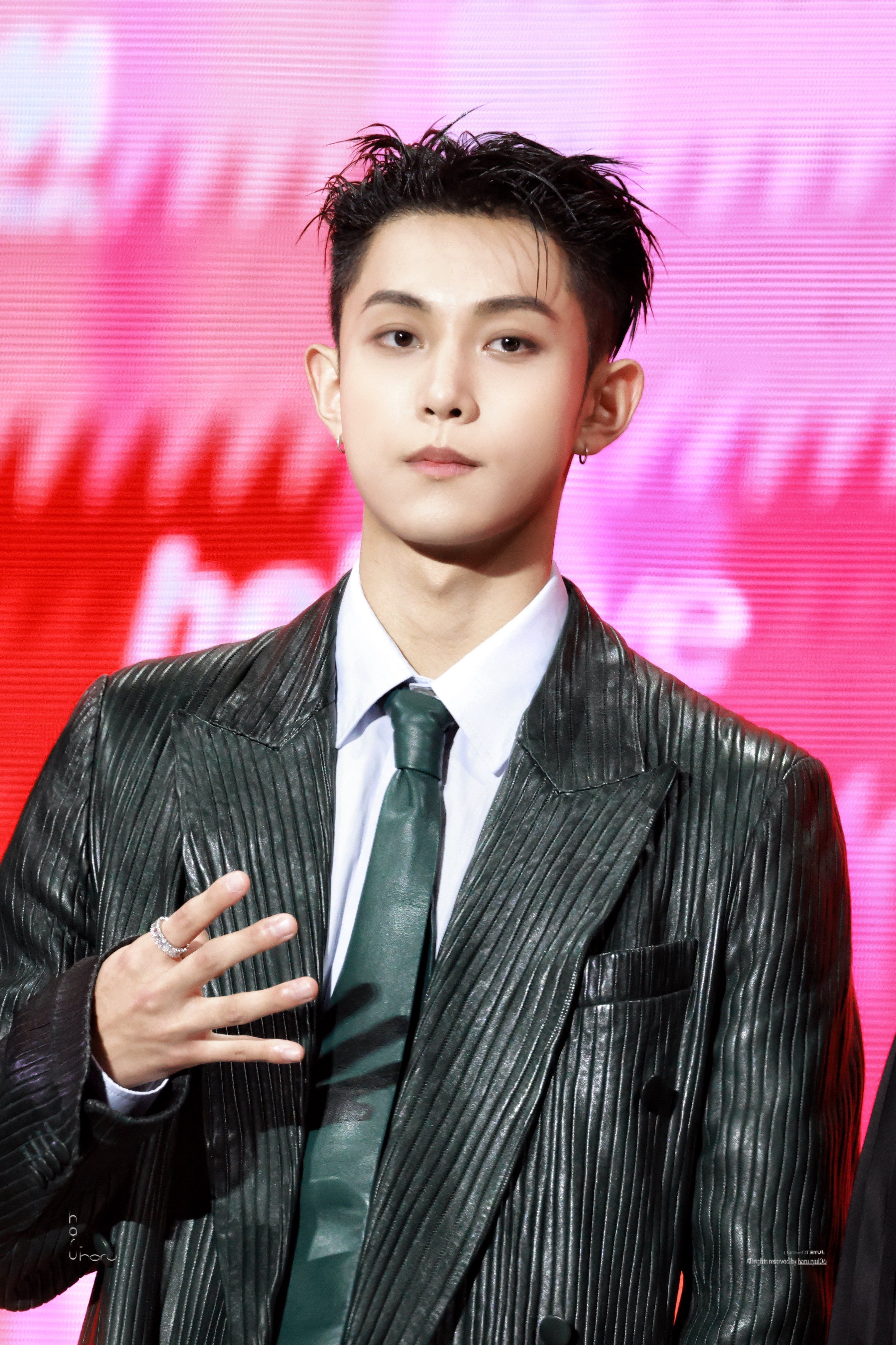 2730x4096 Ryul (LNGSHOT) profile, age, MBTI & facts