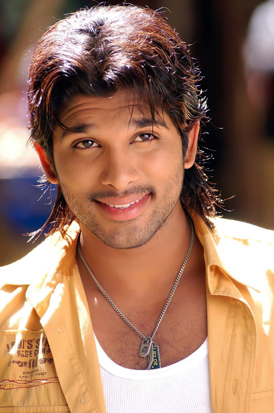 1064x1600 Allu Arjun