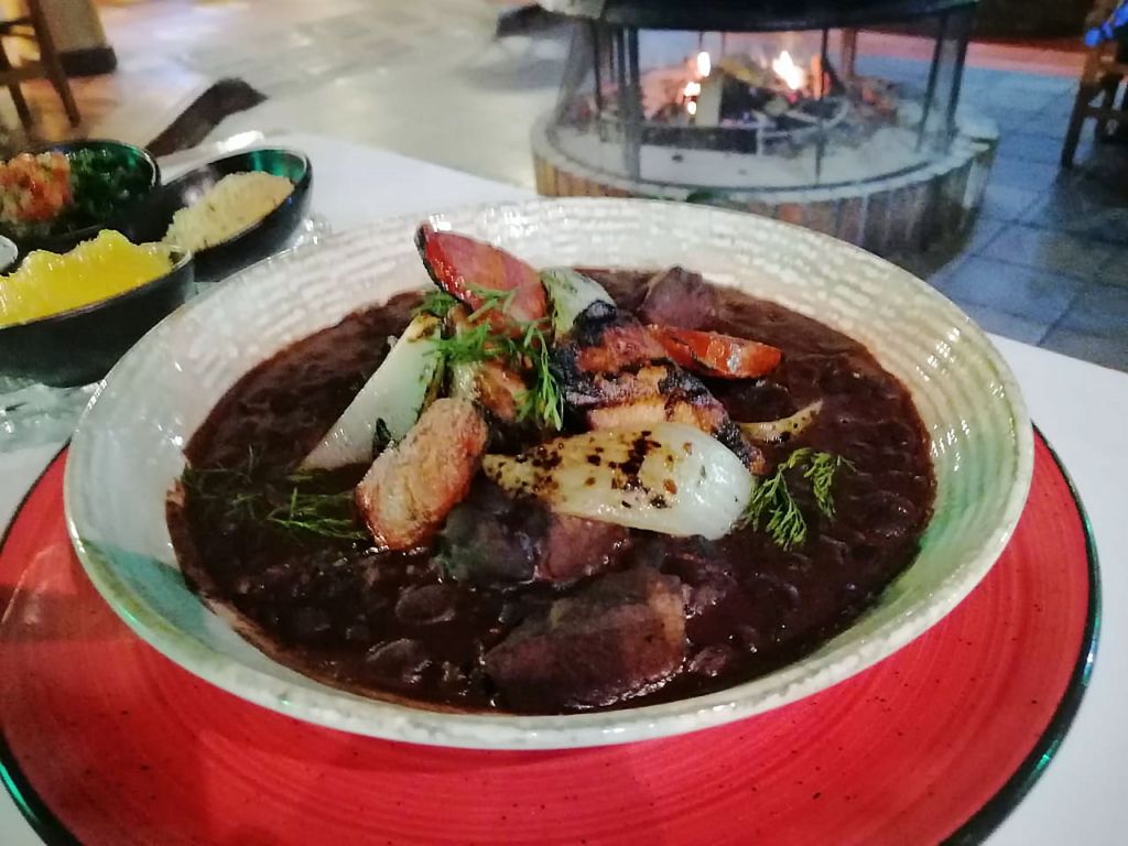 1024x768 A Matter Of Taste: Brazilian Feijoada