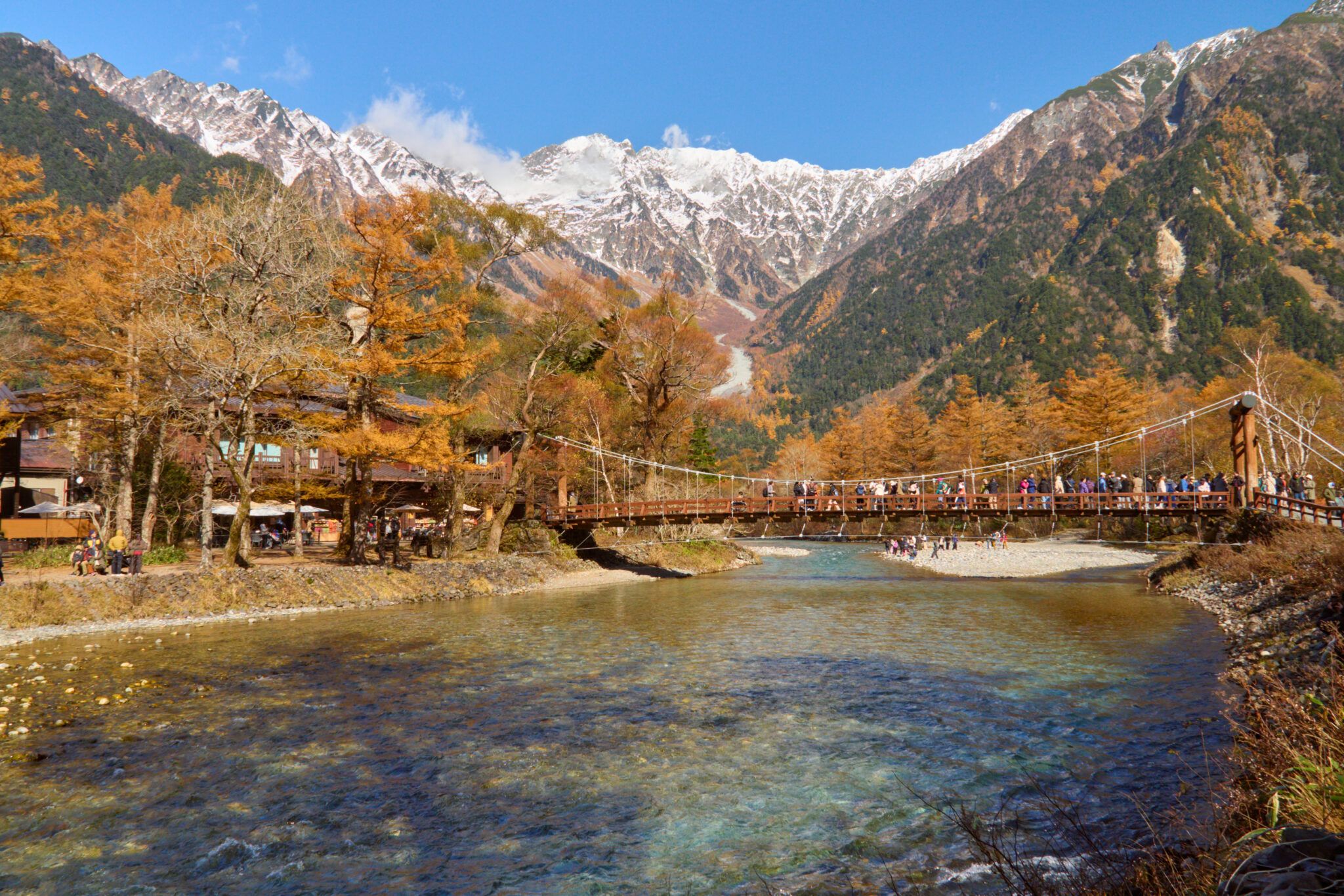 2048x1365 Kamikochi Autumn Foliage Guide 2026: Best Spots & Access