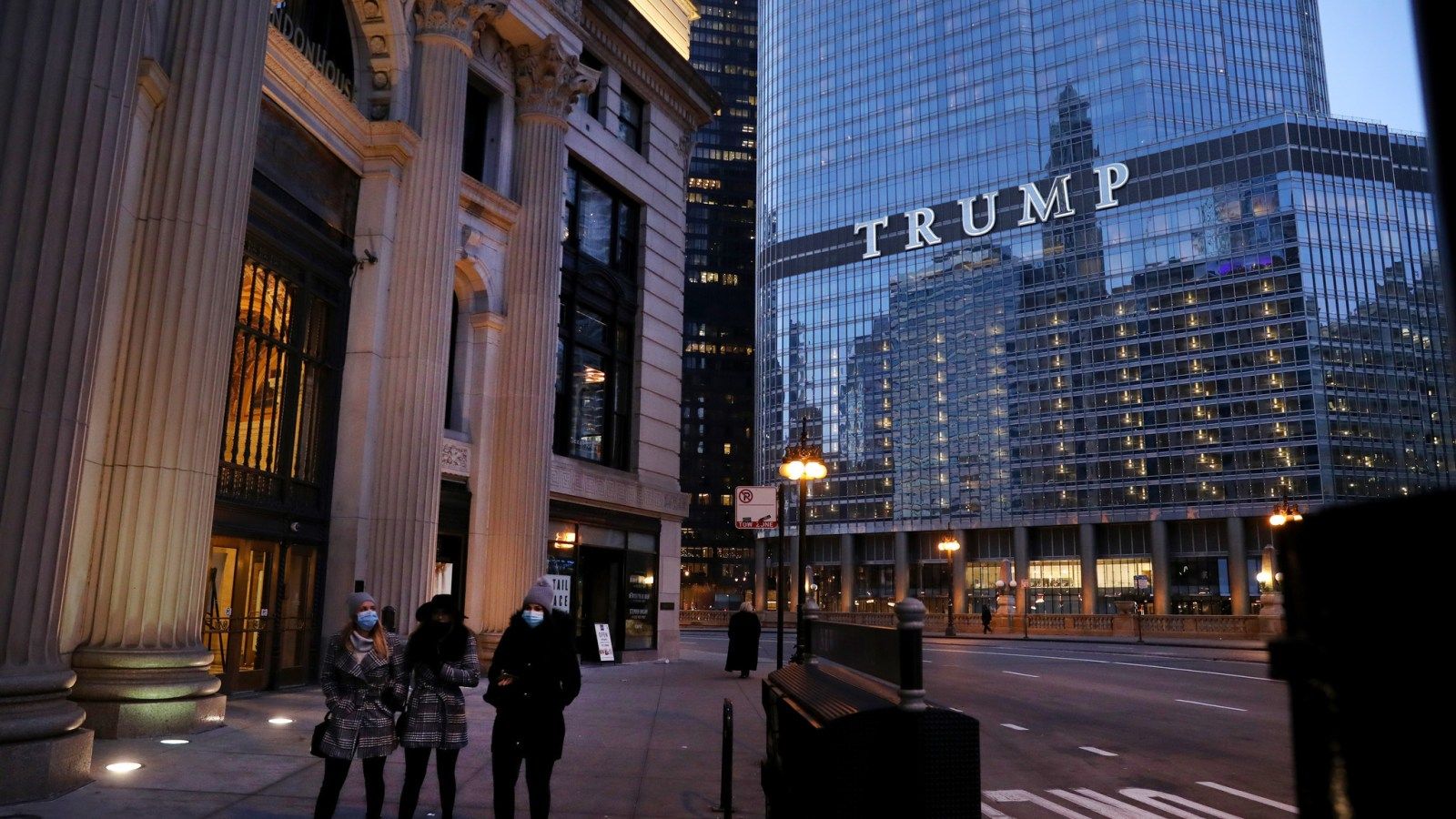 1600x900 Editorial: Yes it's obnoxious, but the Trump Tower sign should stay