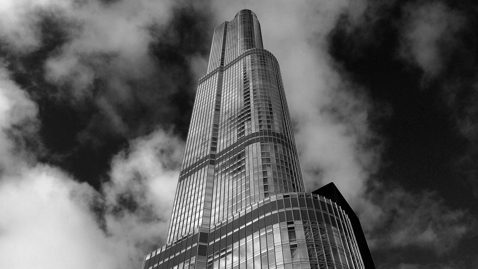1600x900 Trump Tower 10.1.2011